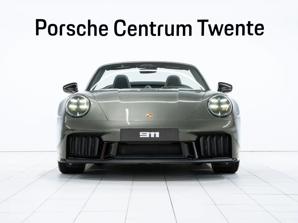 Porsche 911 Carrera 4 GTS Cabriolet