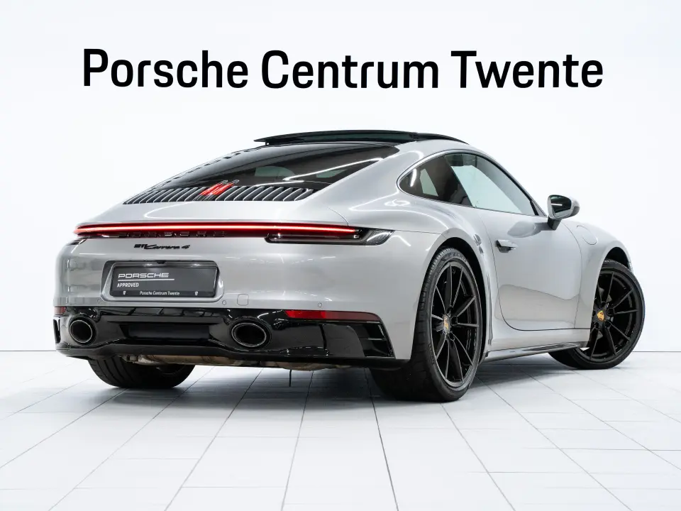 Porsche 911 Carrera 4
