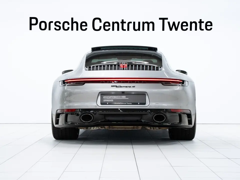 911 Carrera 4