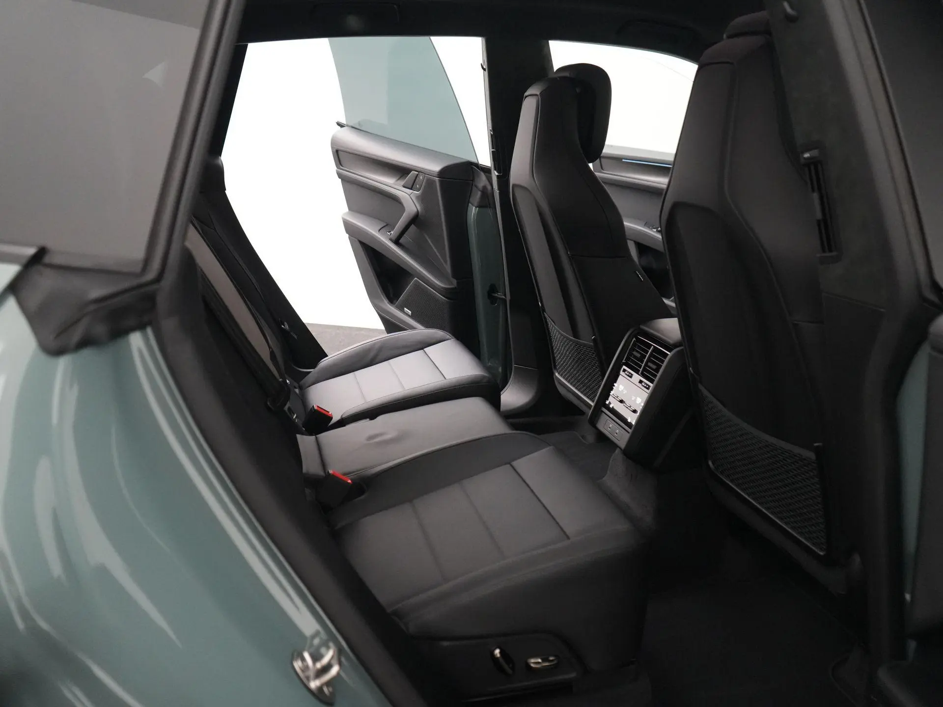 Cayenne Turbo Electric