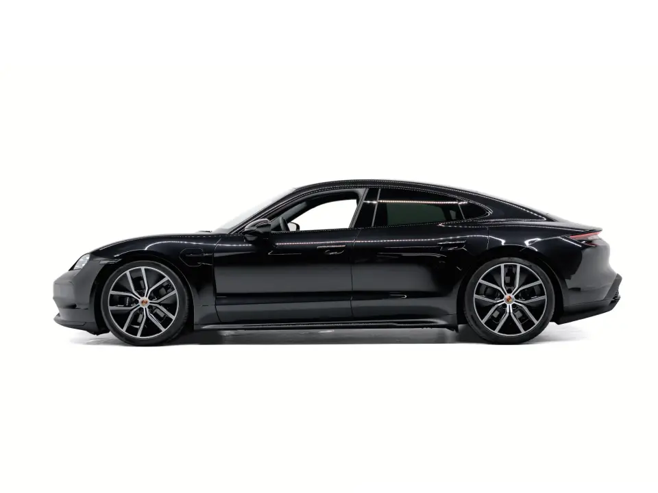 Porsche Taycan Black Edition