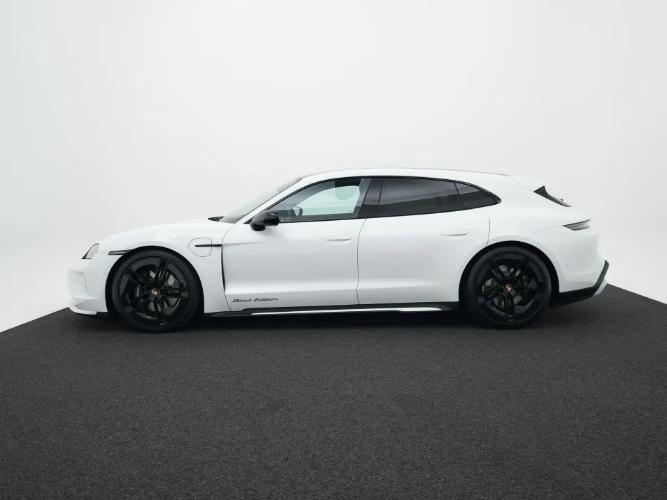 Taycan Sport Turismo Black Edition