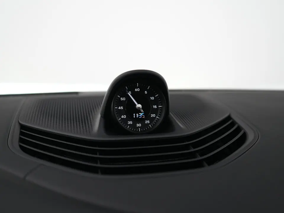 Taycan Sport Turismo Black Edition