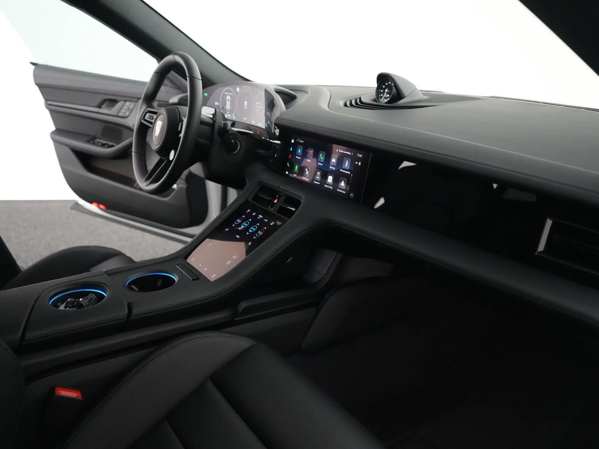 Taycan Sport Turismo Black Edition