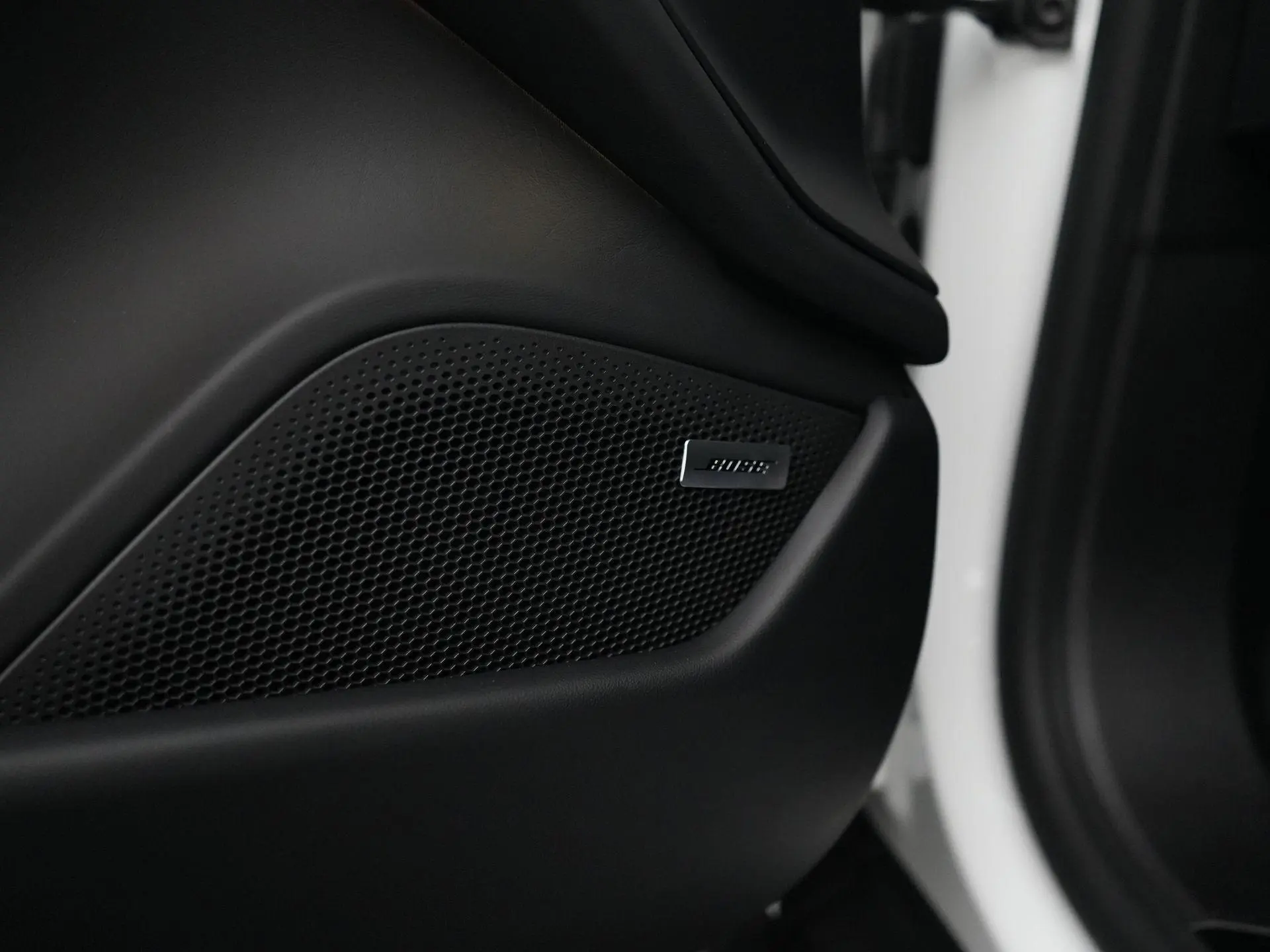 Taycan Sport Turismo Black Edition