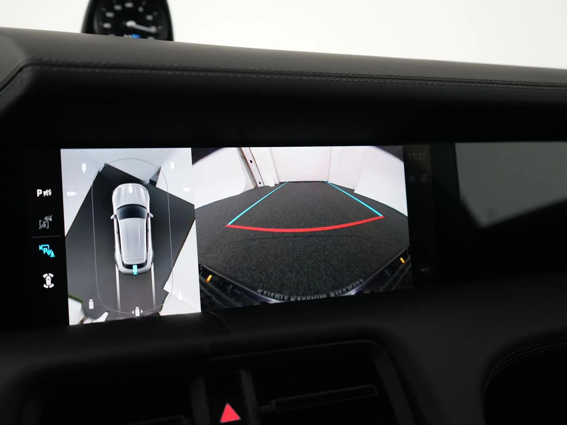 Taycan Sport Turismo Black Edition