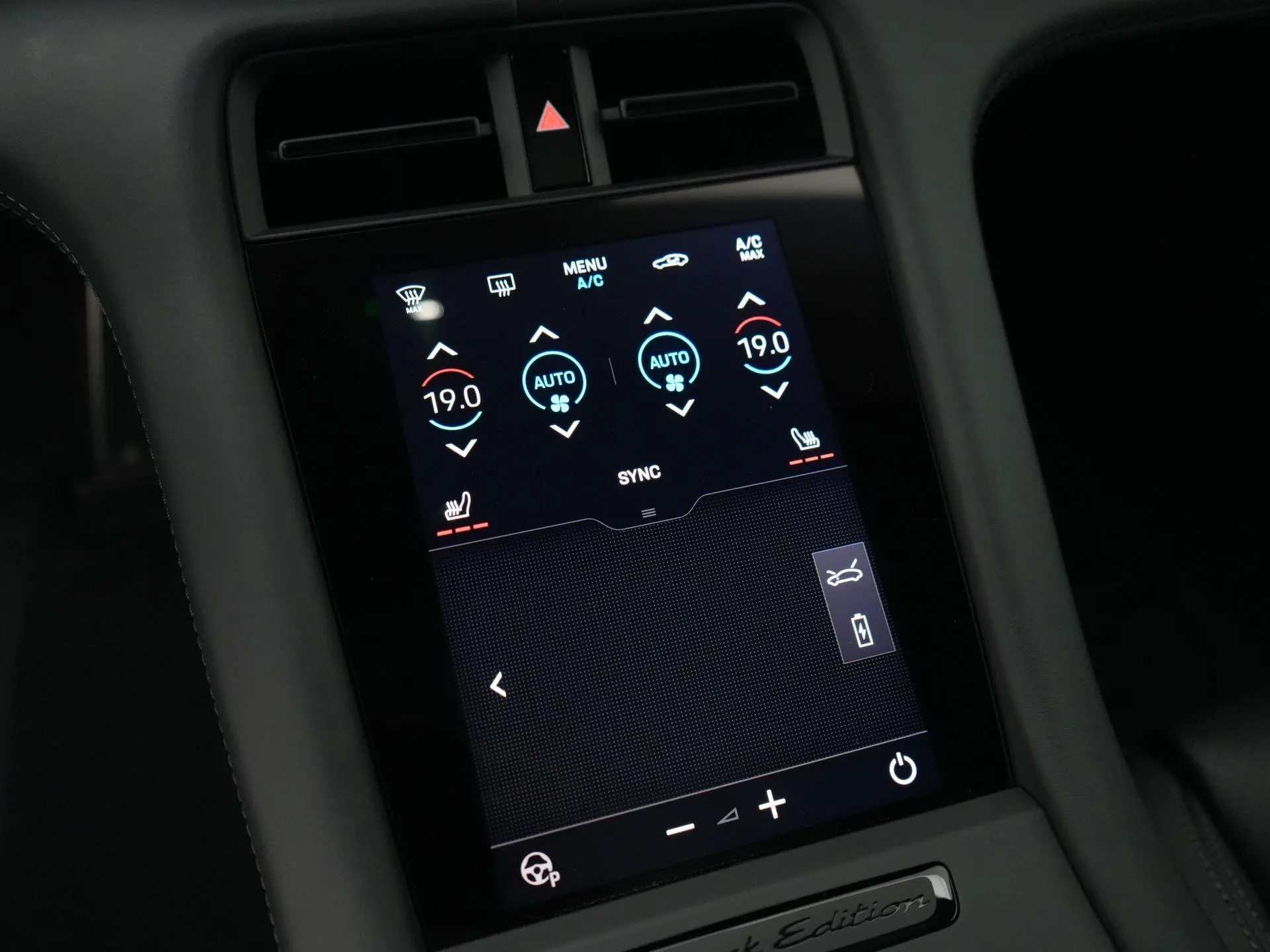 Taycan Sport Turismo Black Edition