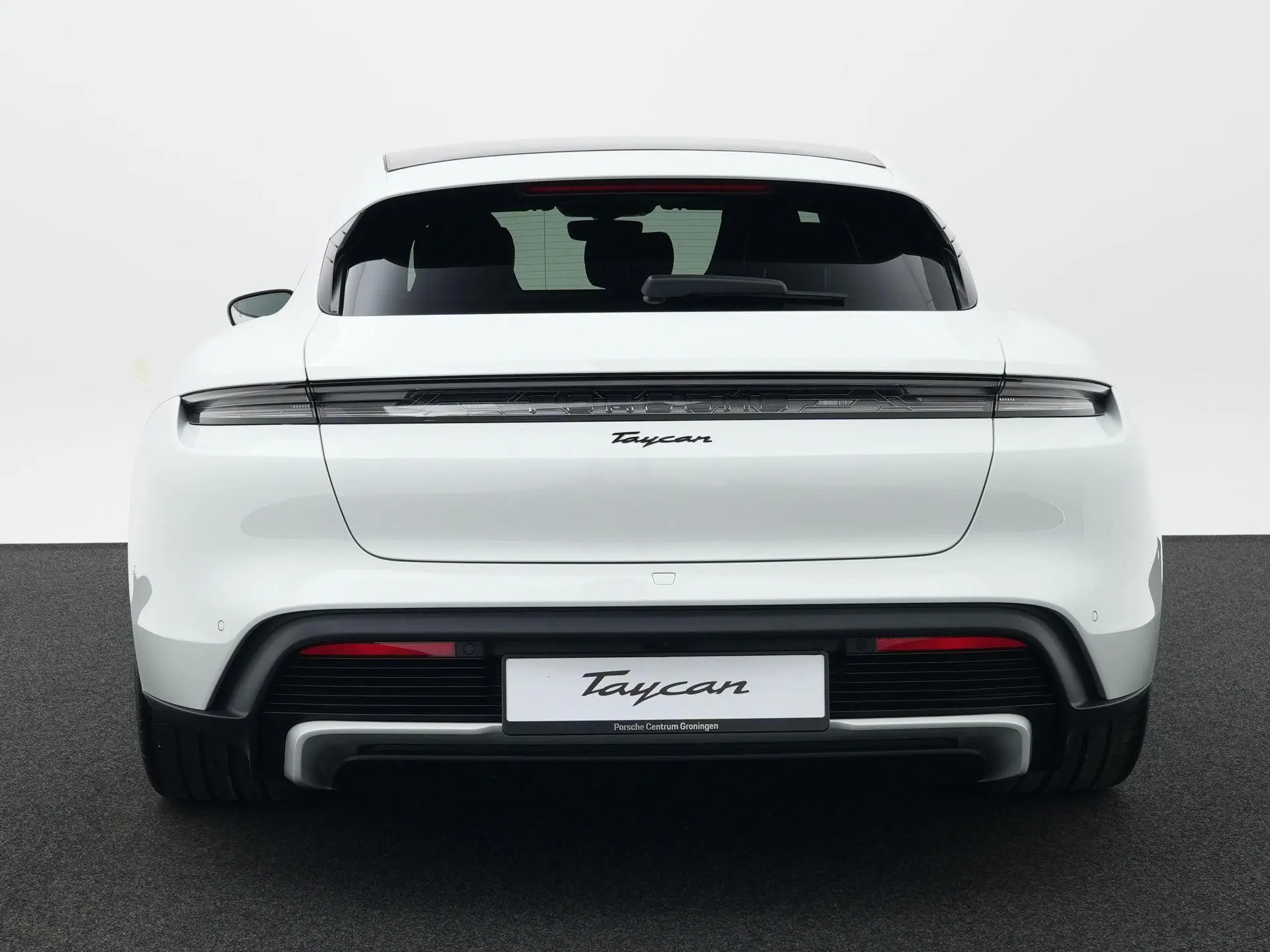 Taycan Sport Turismo Black Edition