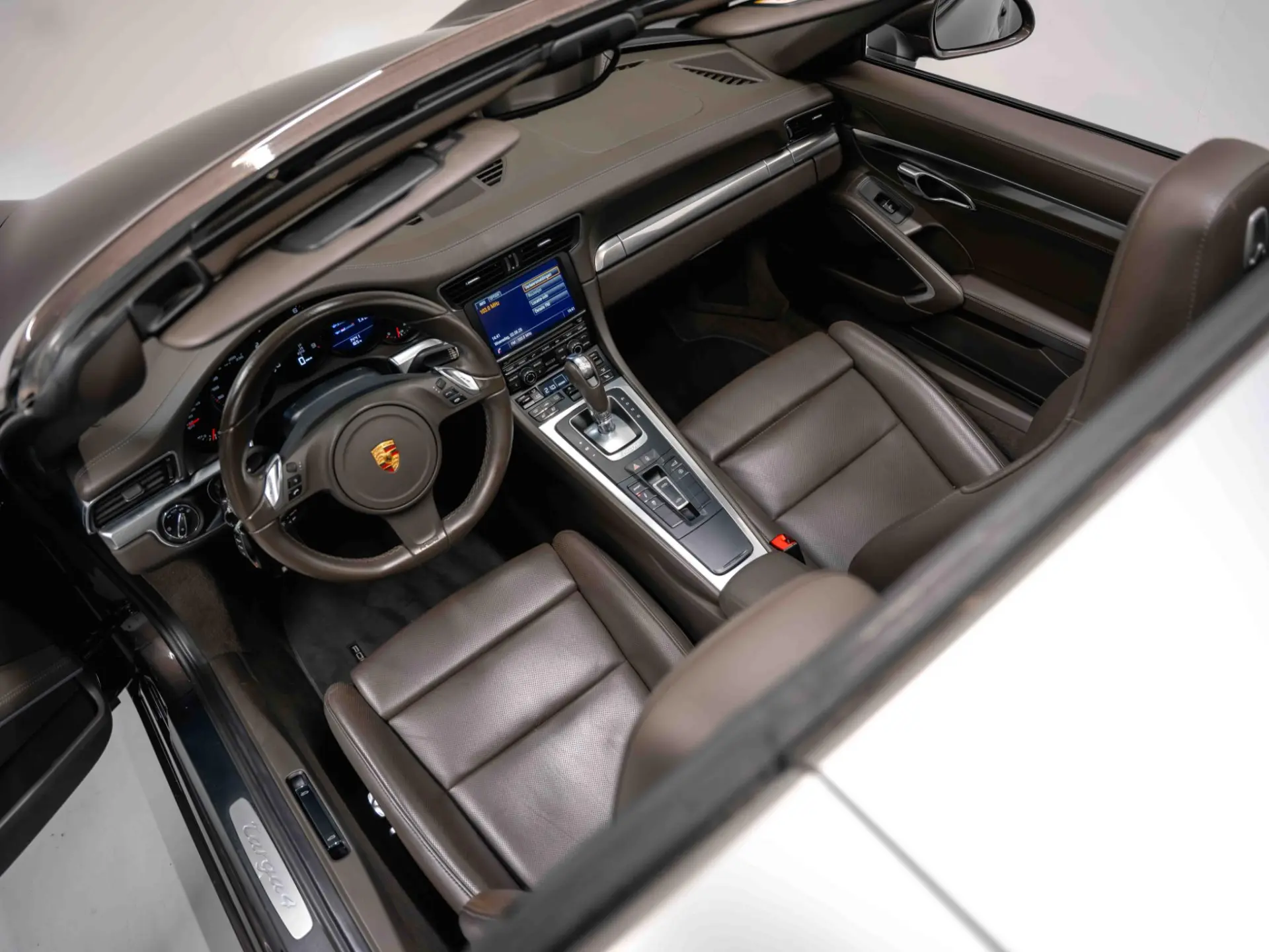 911 Targa 4