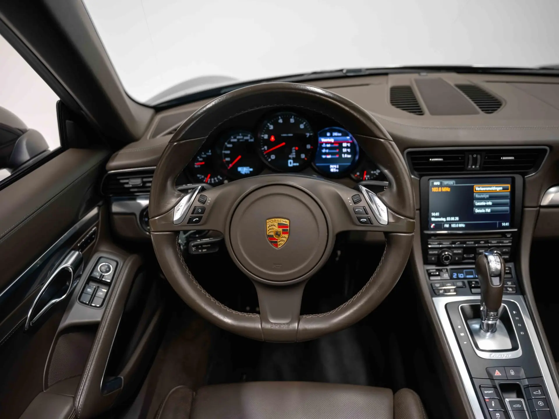 911 Targa 4