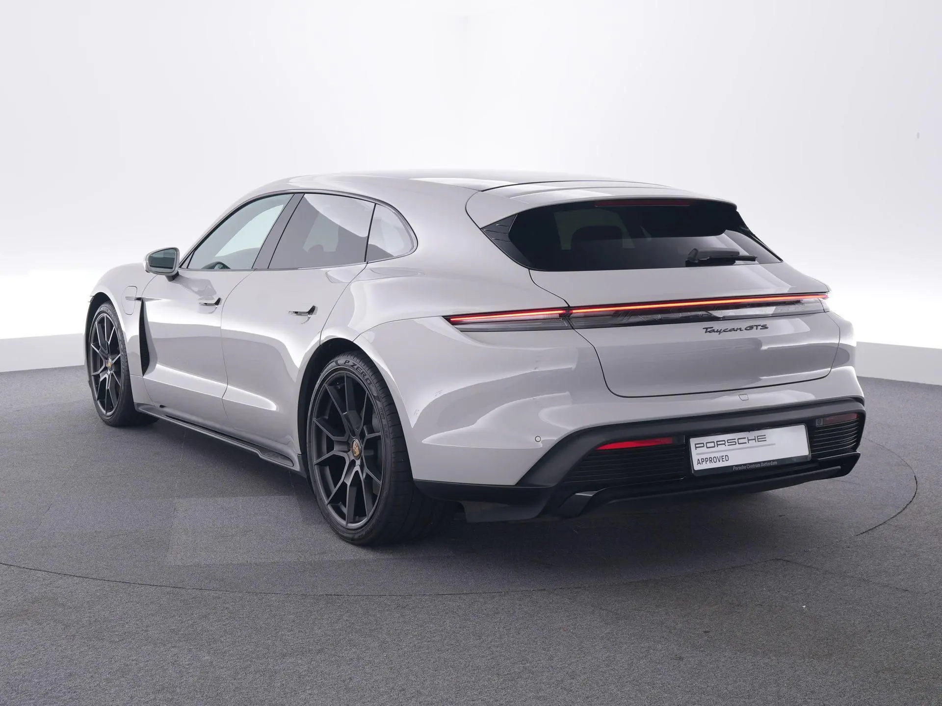 Taycan Sport Turismo GTS 93 kWh
