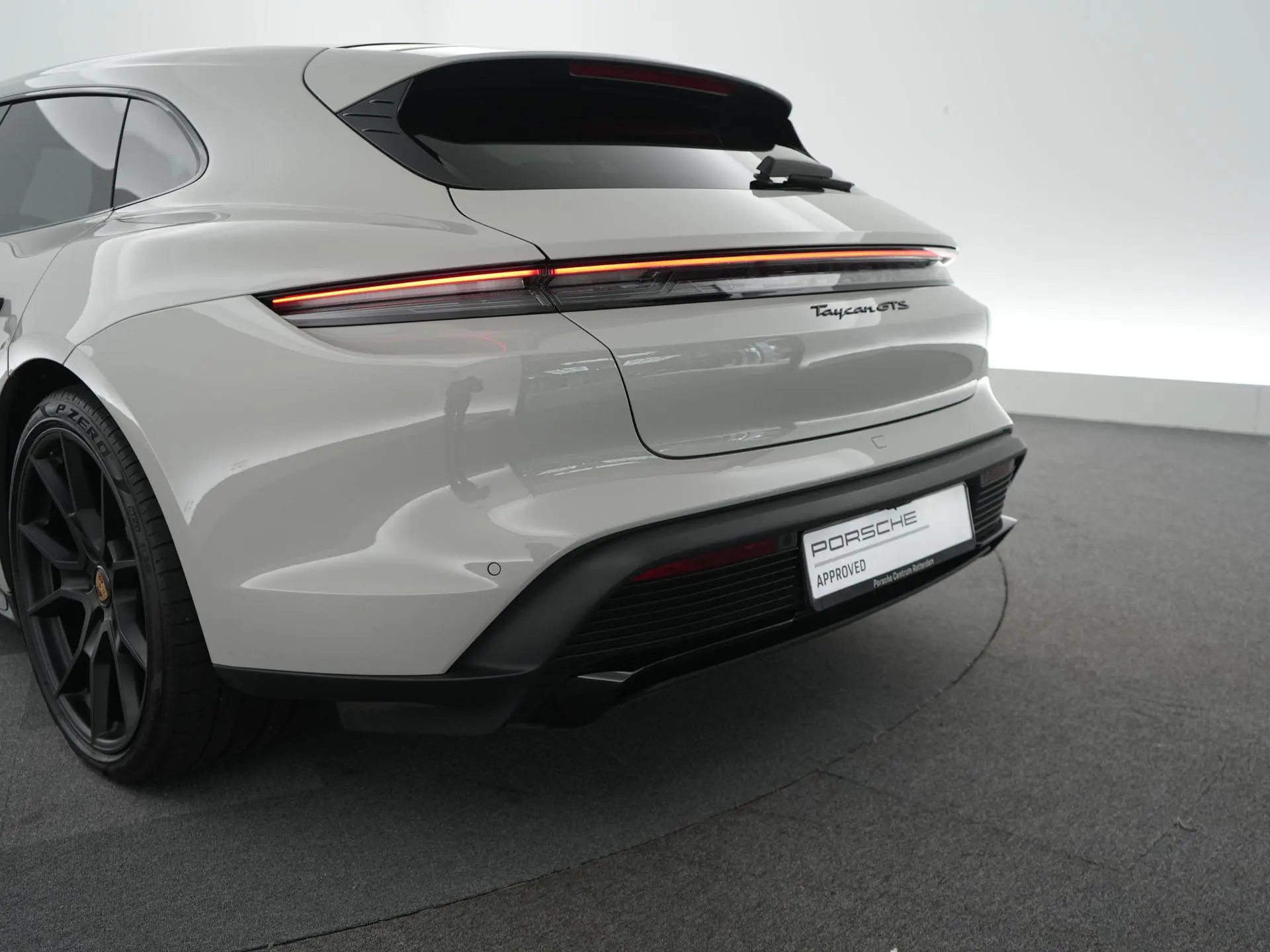 Taycan Sport Turismo GTS 93 kWh