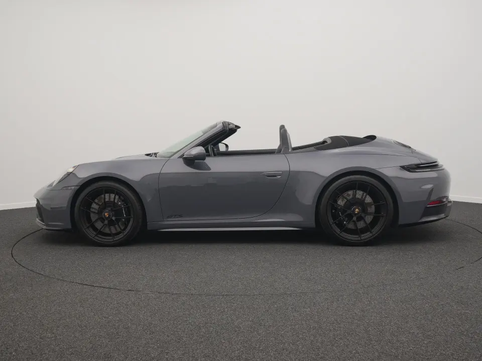 Porsche 911 Carrera 4 GTS Cabriolet