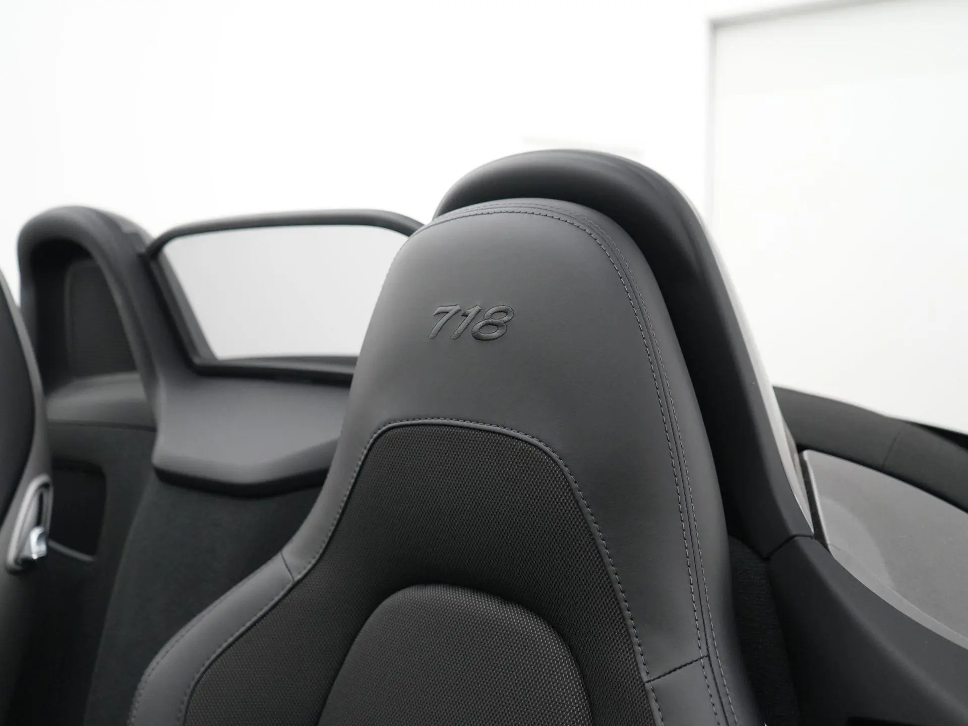 718 Boxster T
