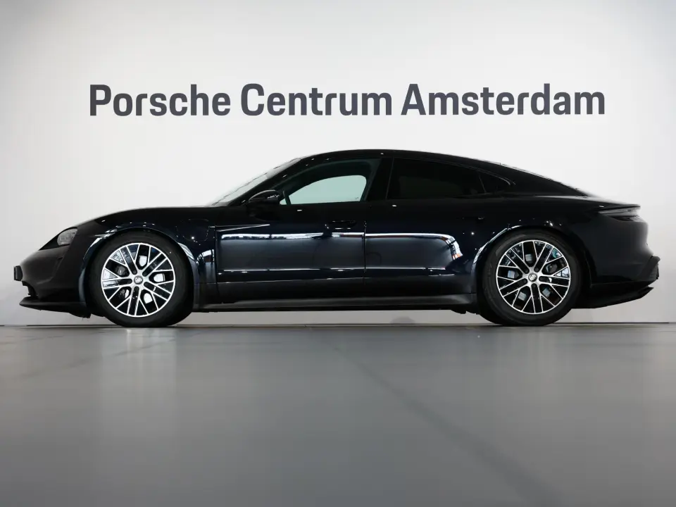 Porsche Taycan 