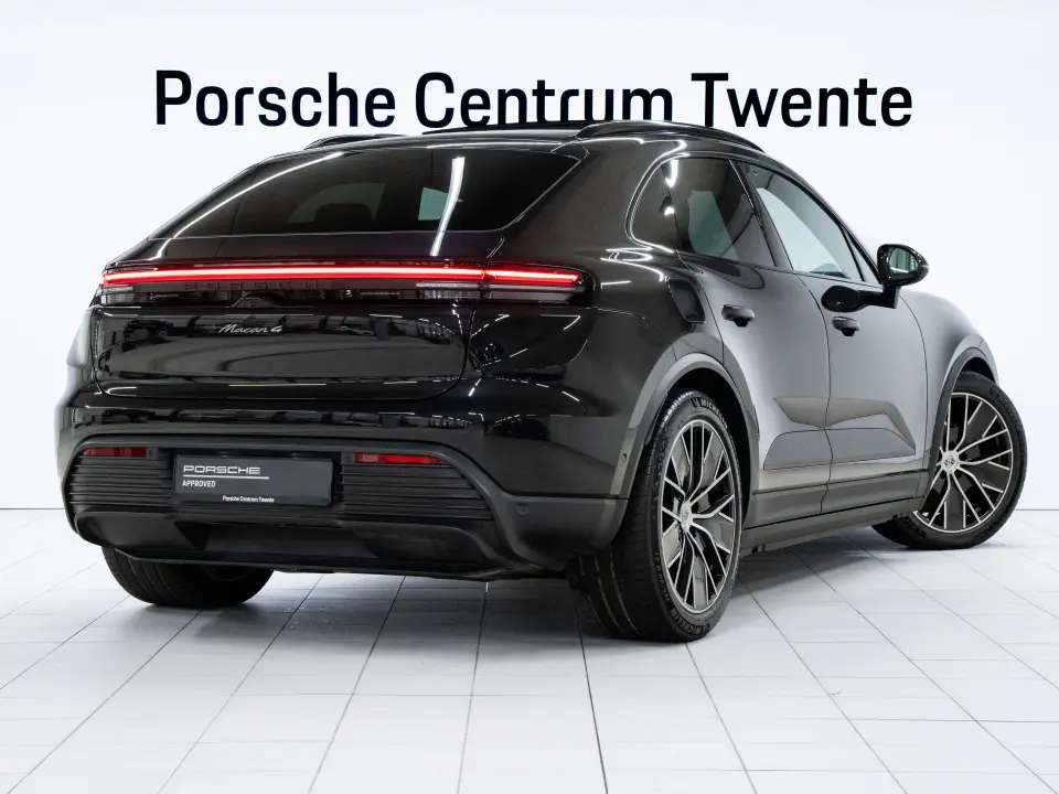 Porsche Macan 4