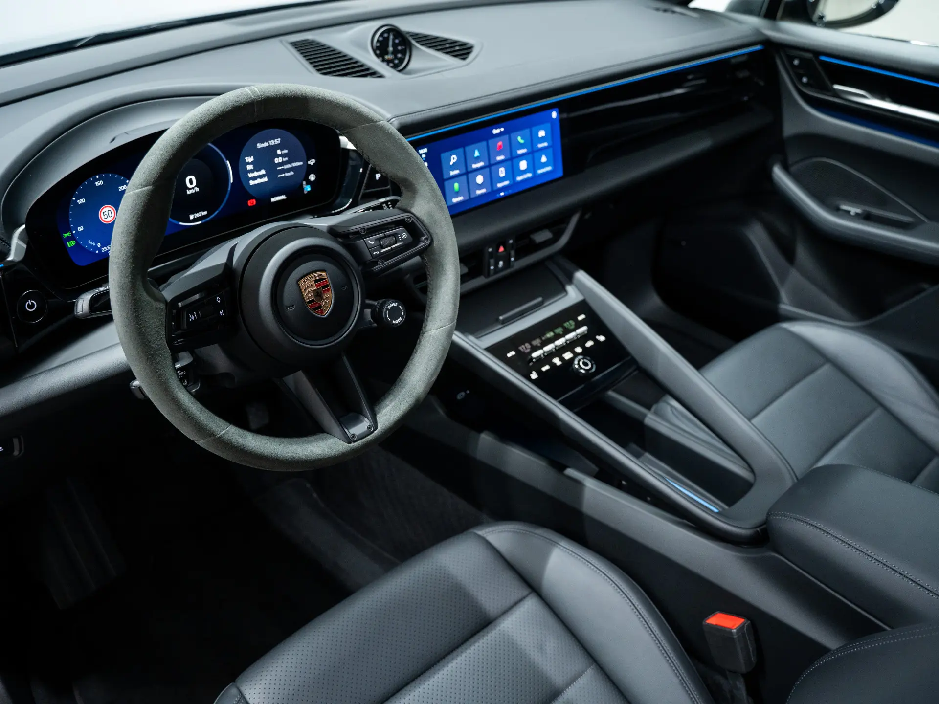 Macan 4