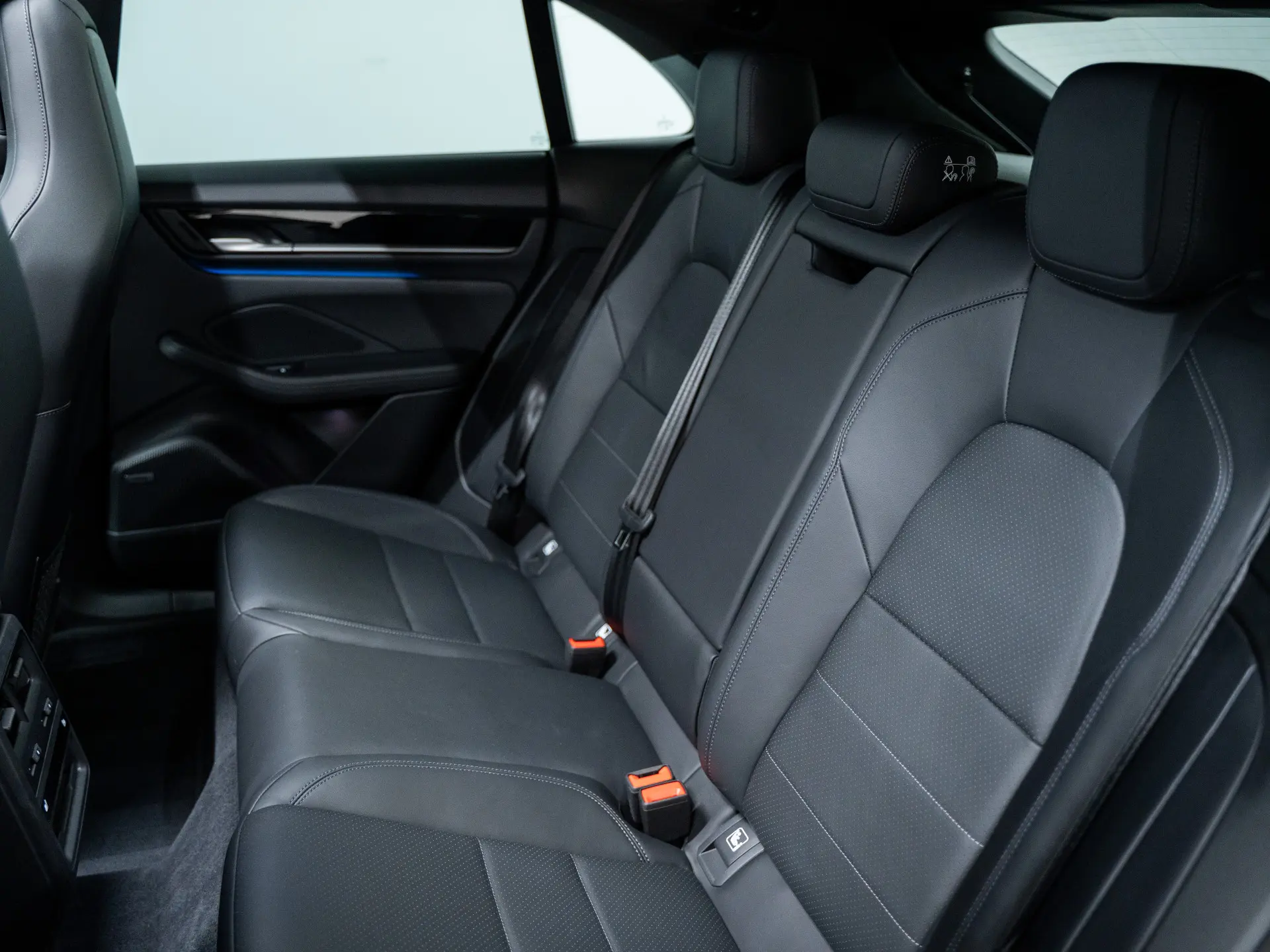 Macan 4