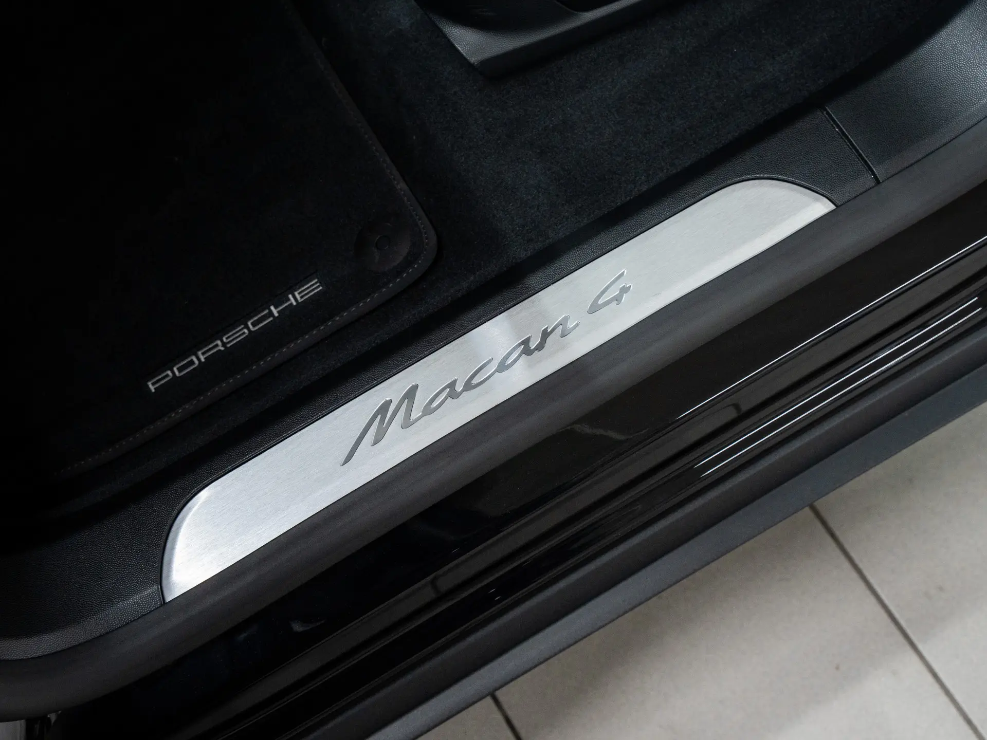 Macan 4