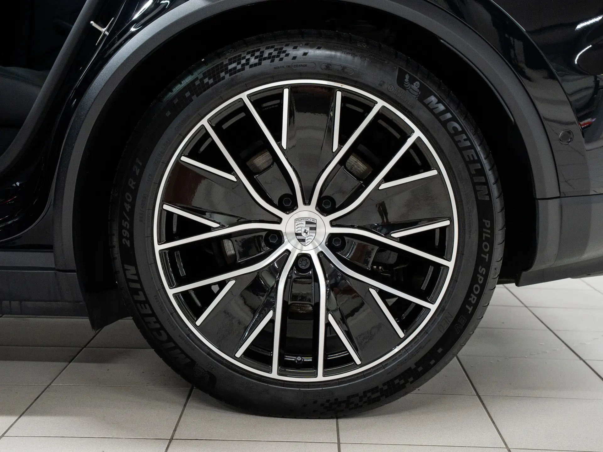 Macan 4