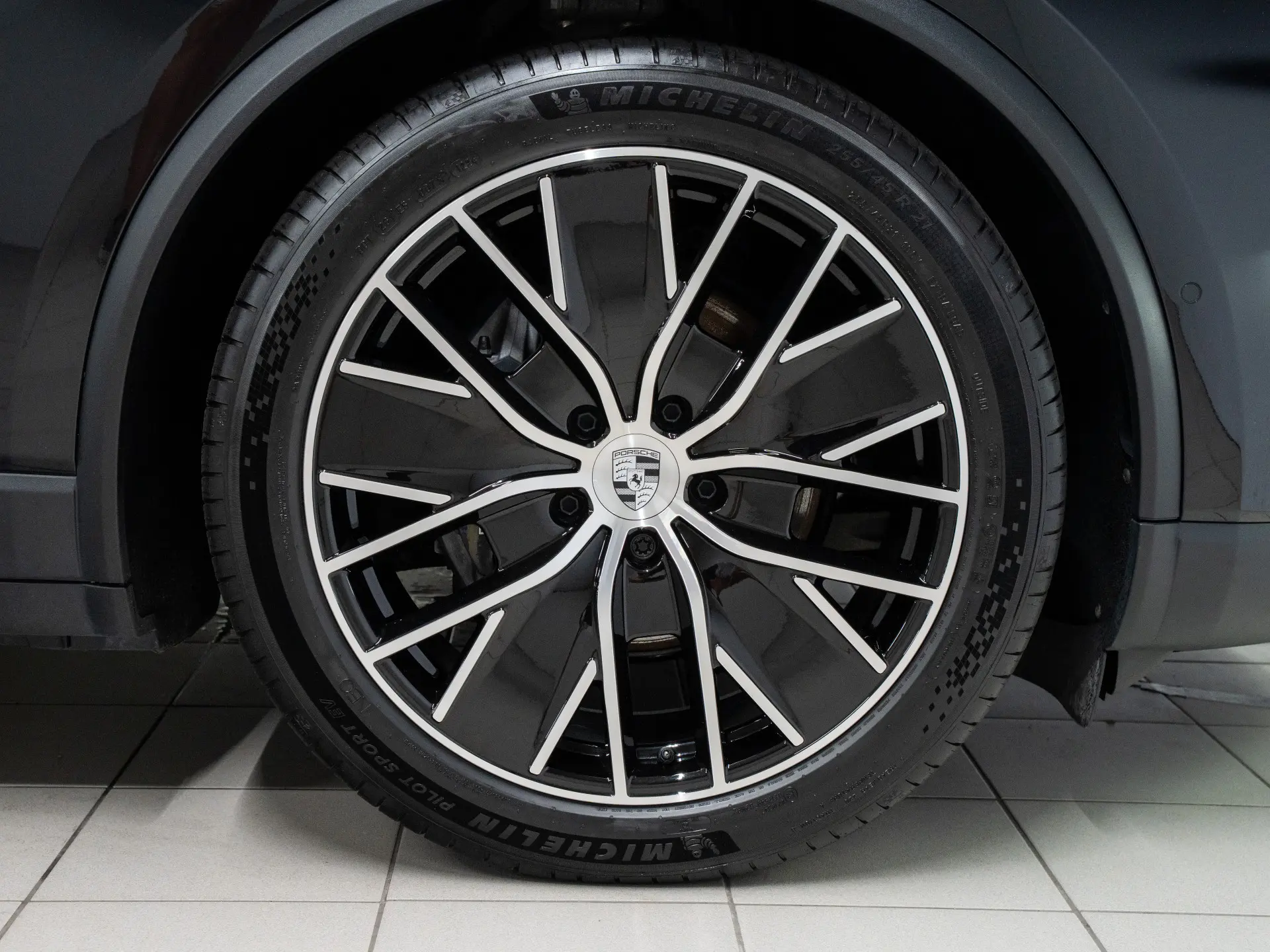 Macan 4