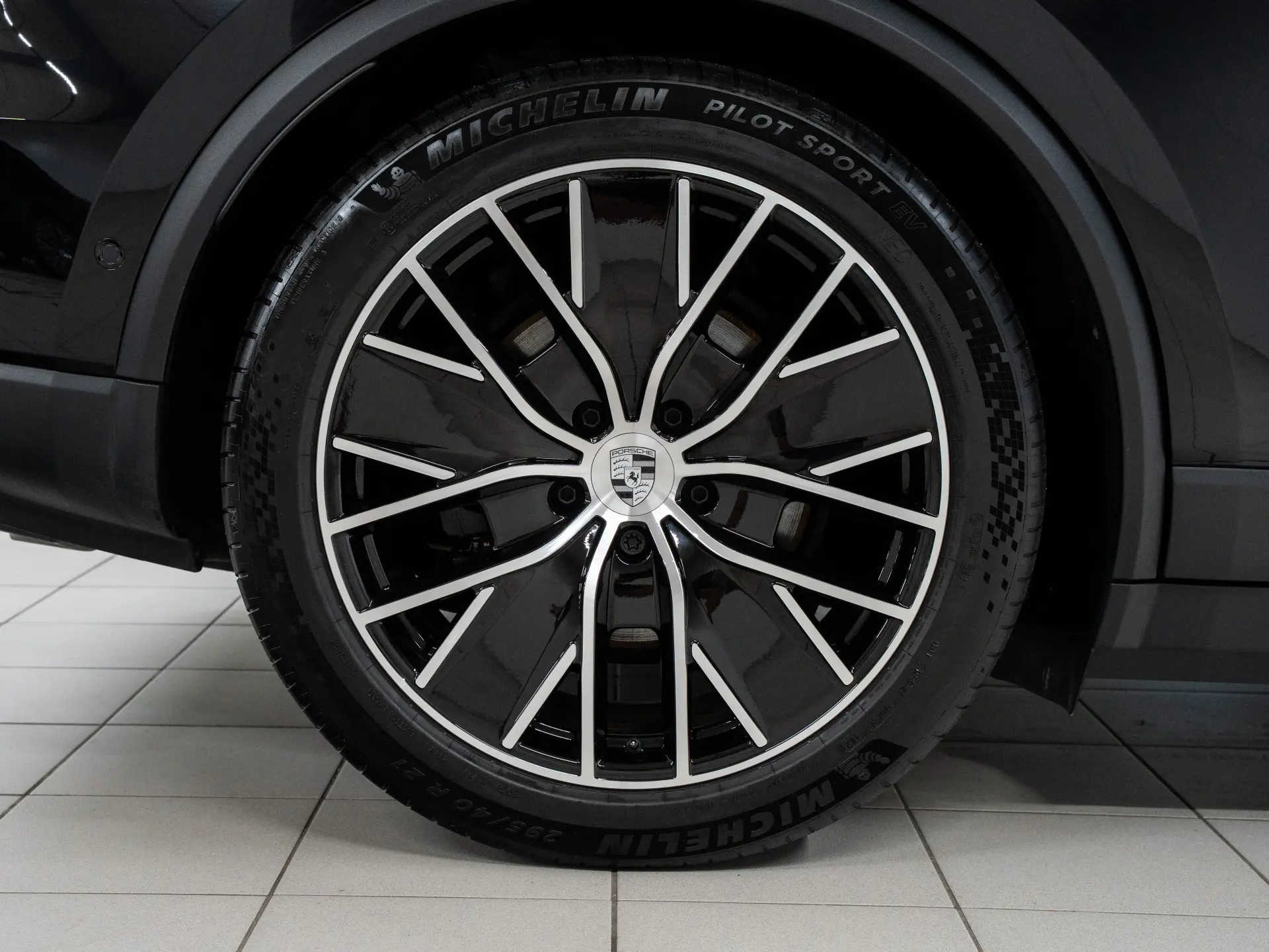 Macan 4