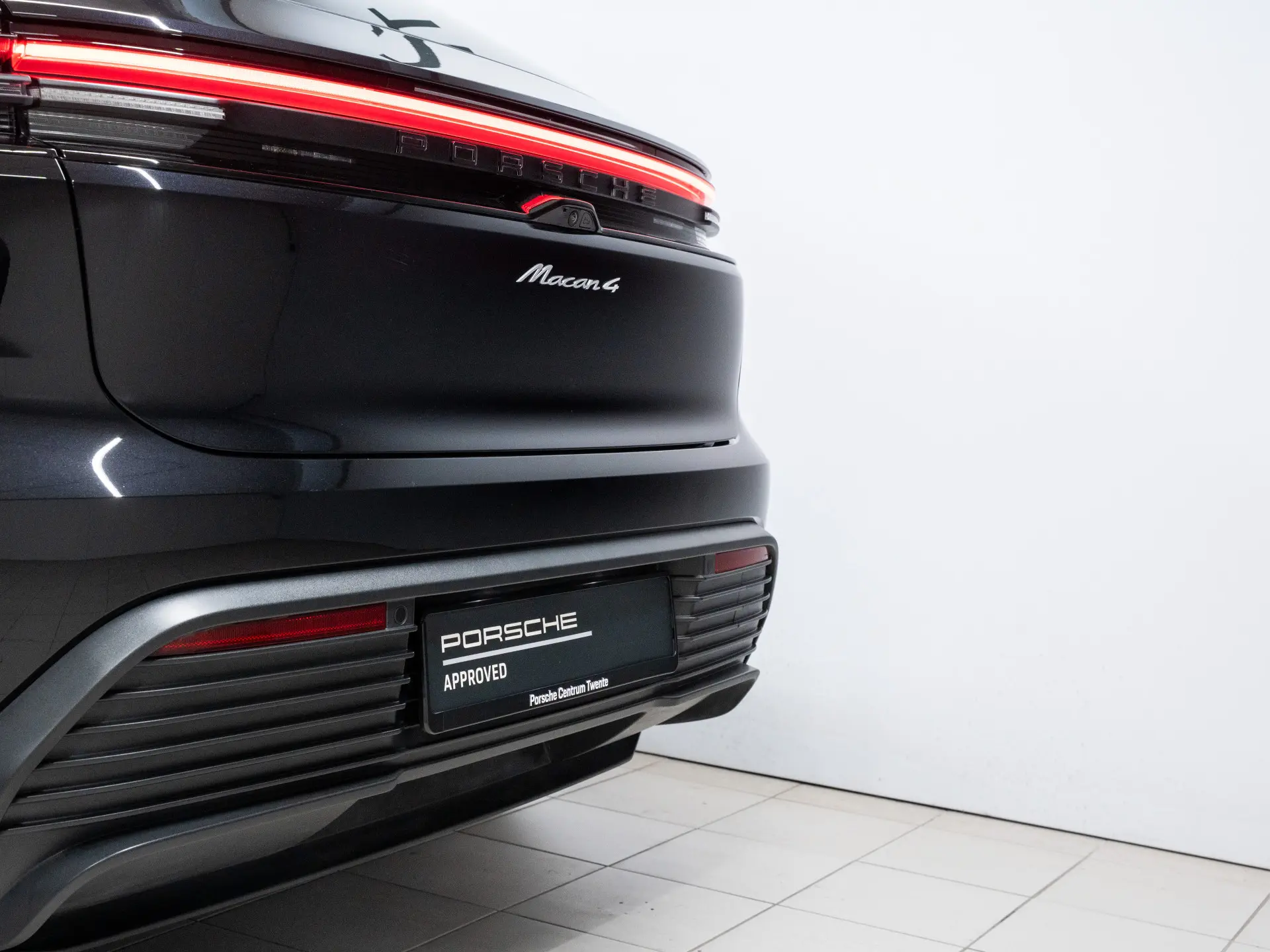 Macan 4