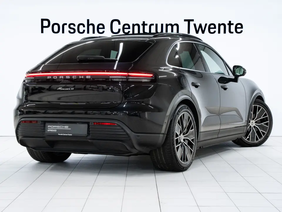 Porsche Macan 4