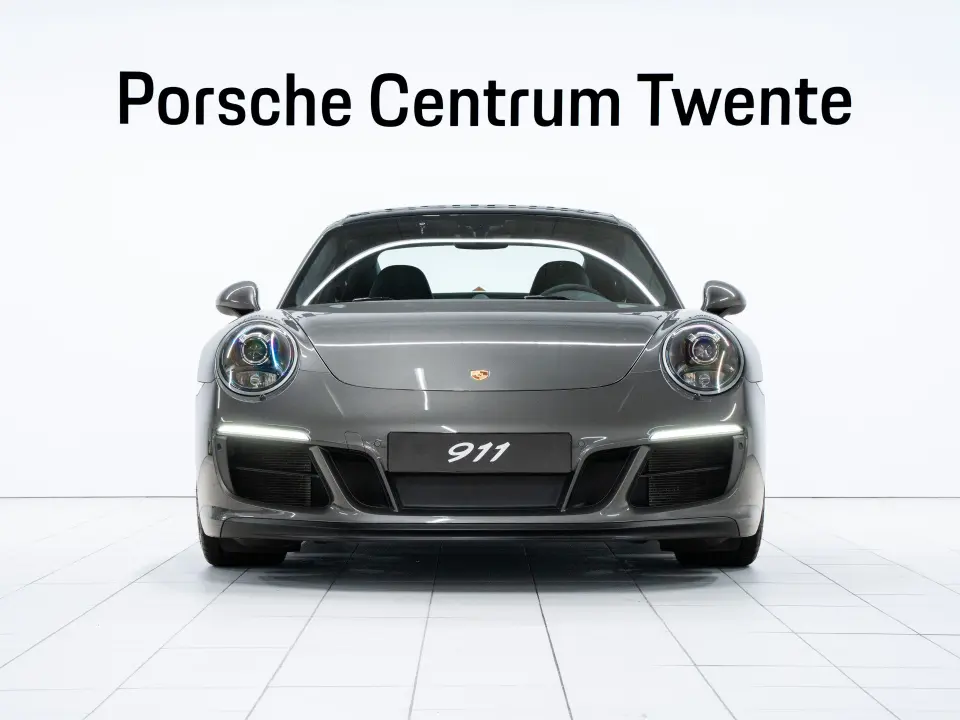 Porsche 911 Carrera GTS
