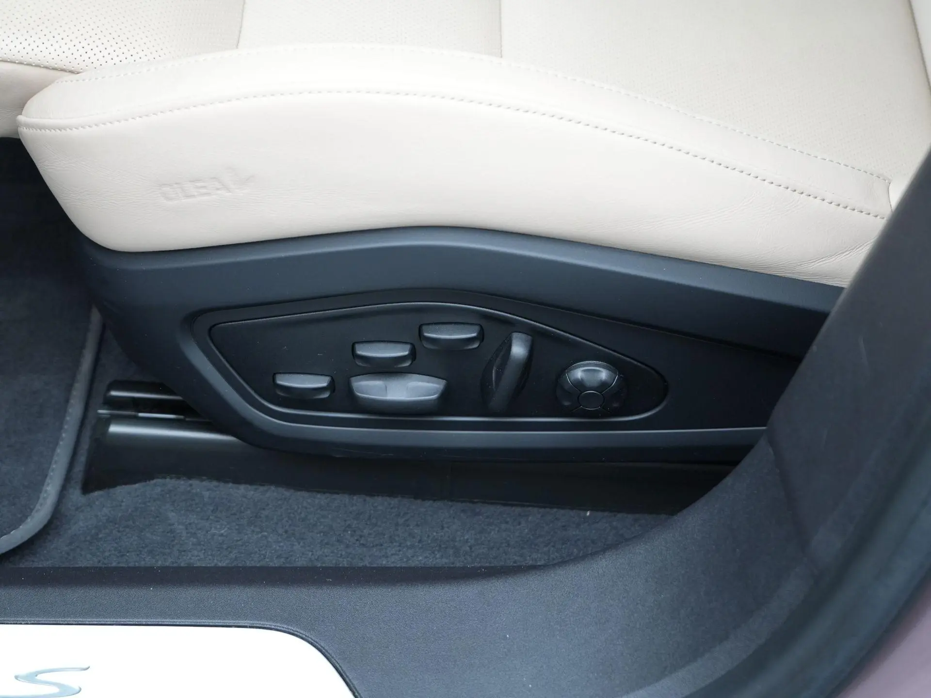 Taycan 4S Cross Turismo