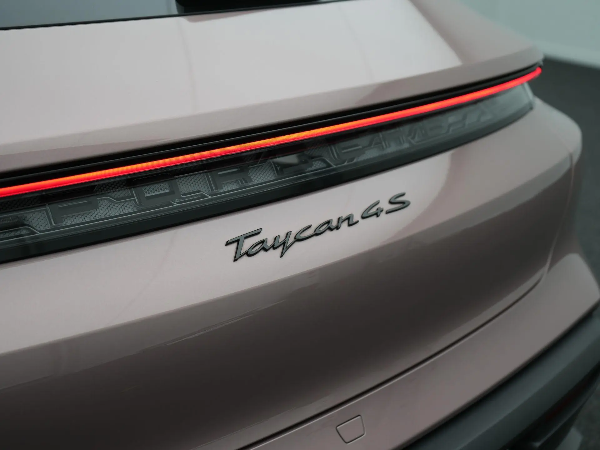 Taycan 4S Cross Turismo