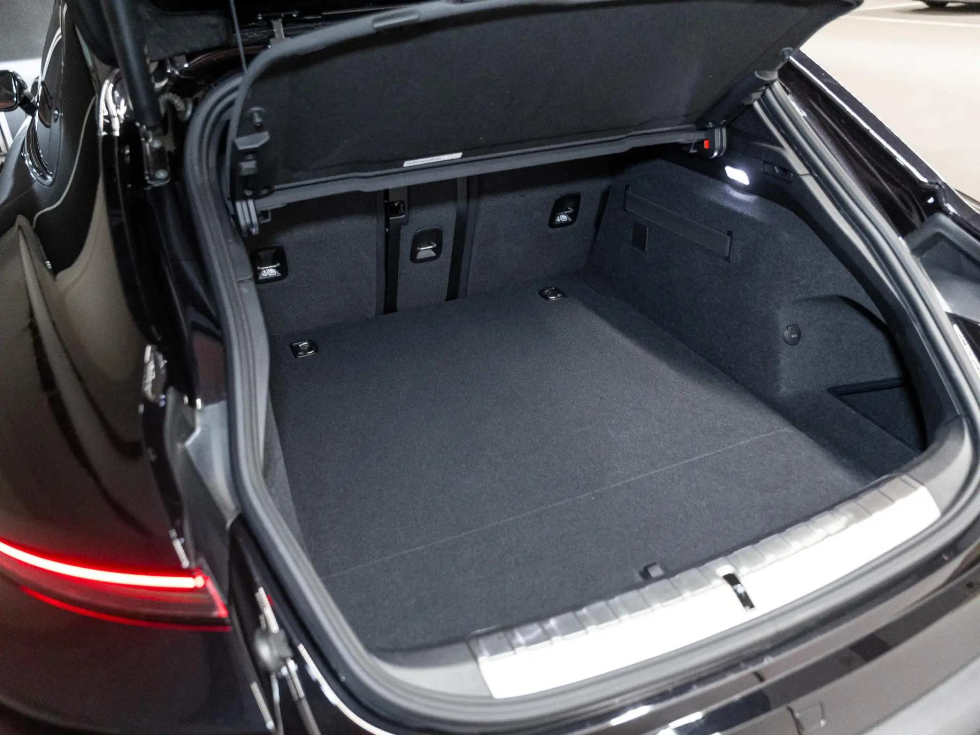 Taycan Sport Turismo 89 kWh