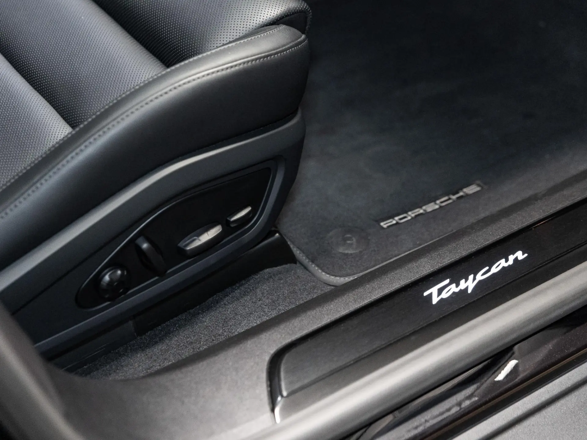 Taycan Sport Turismo 89 kWh