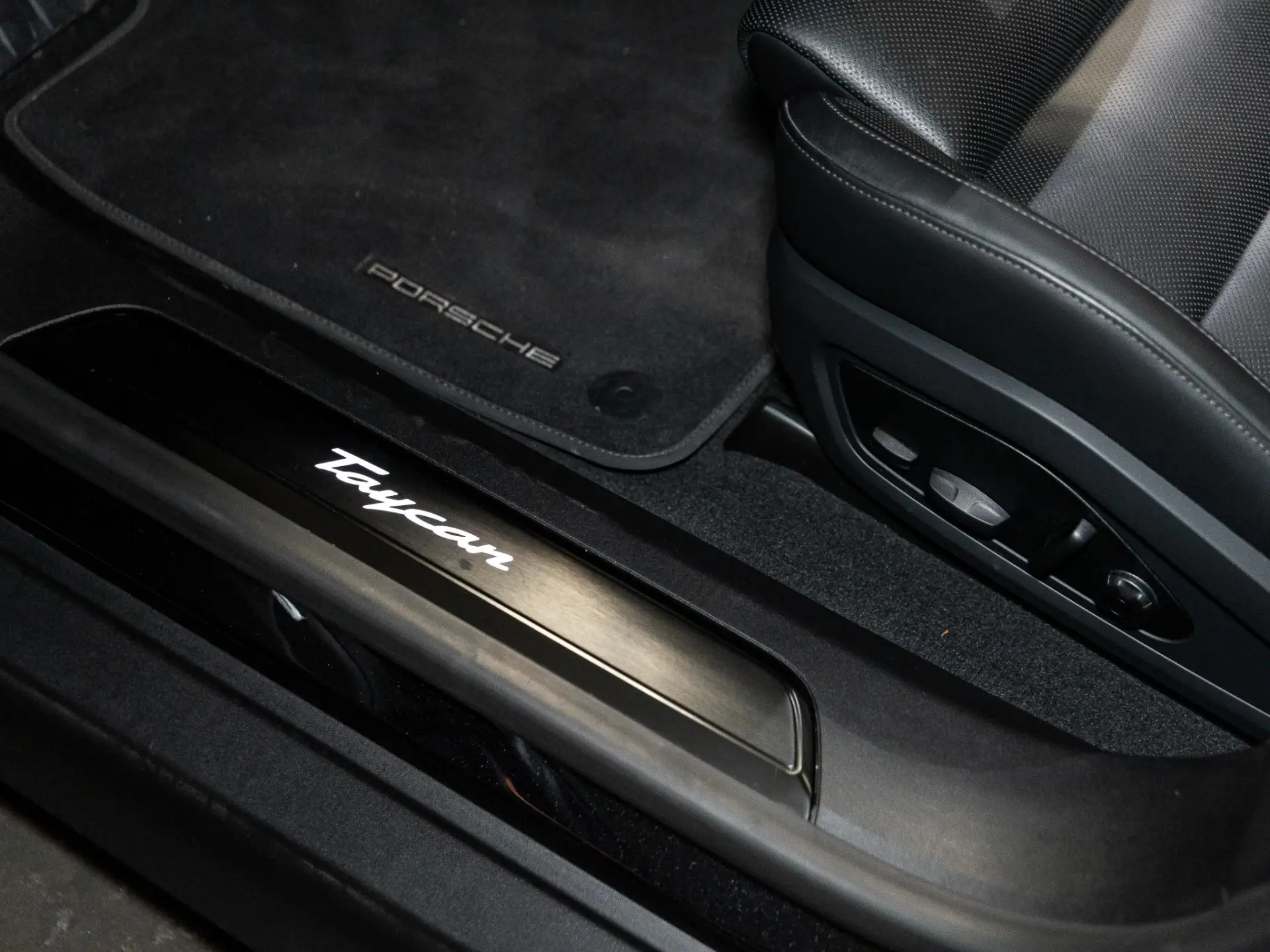 Taycan Sport Turismo 89 kWh