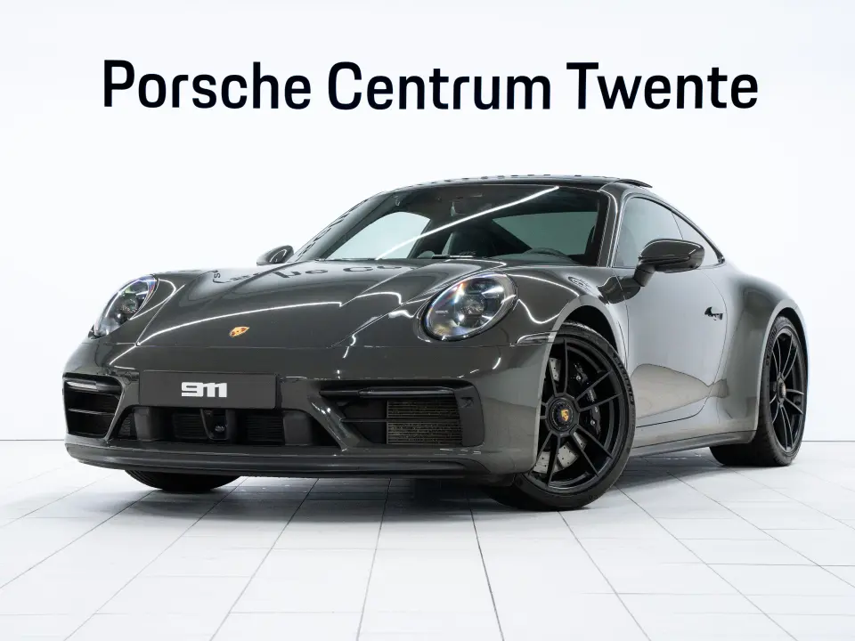 Porsche 911 Carrera 4 GTS