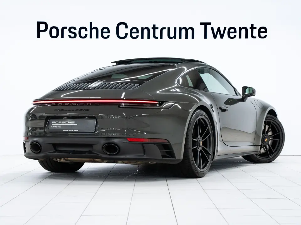 Porsche 911 Carrera 4 GTS