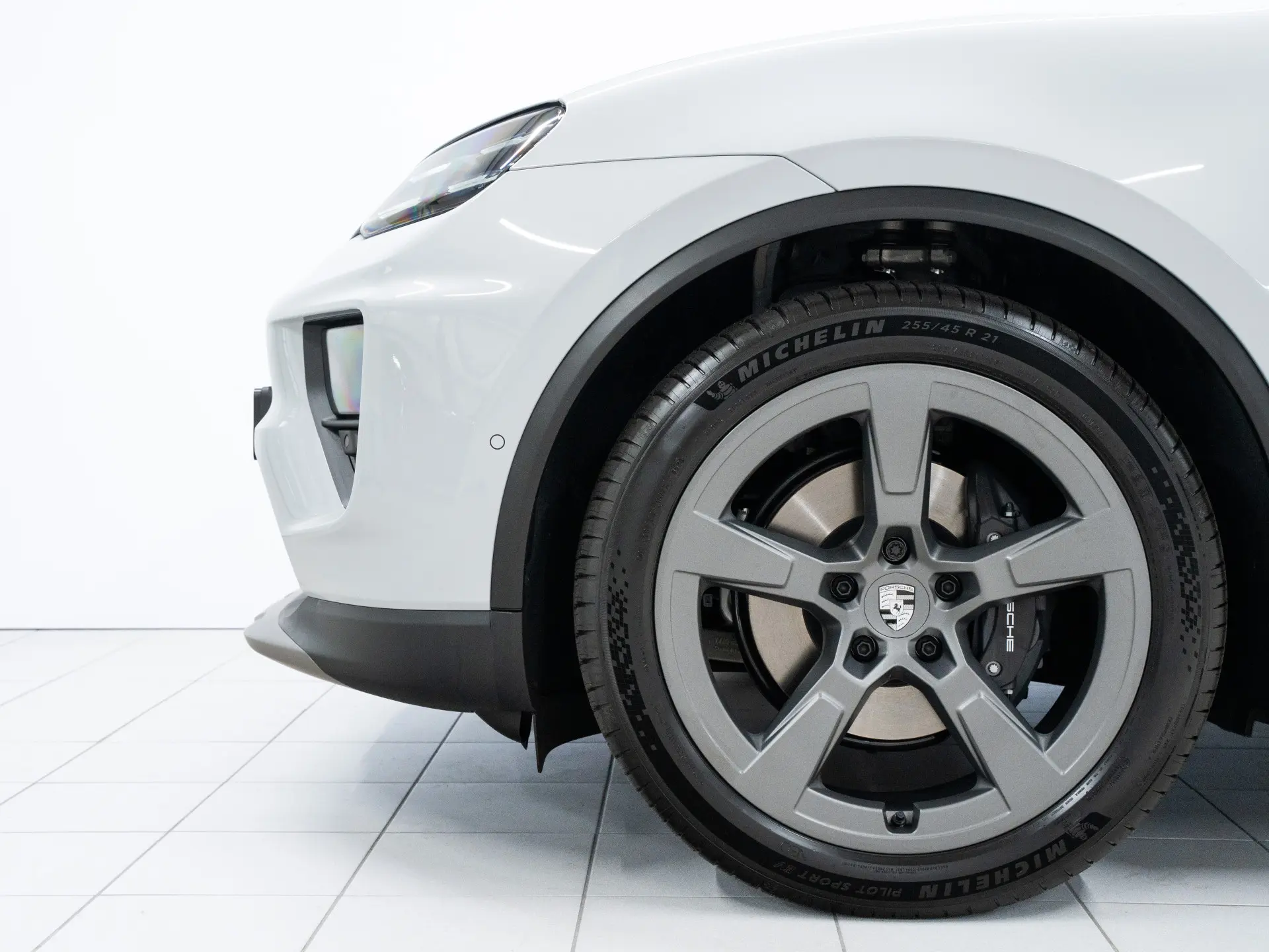 Macan 4