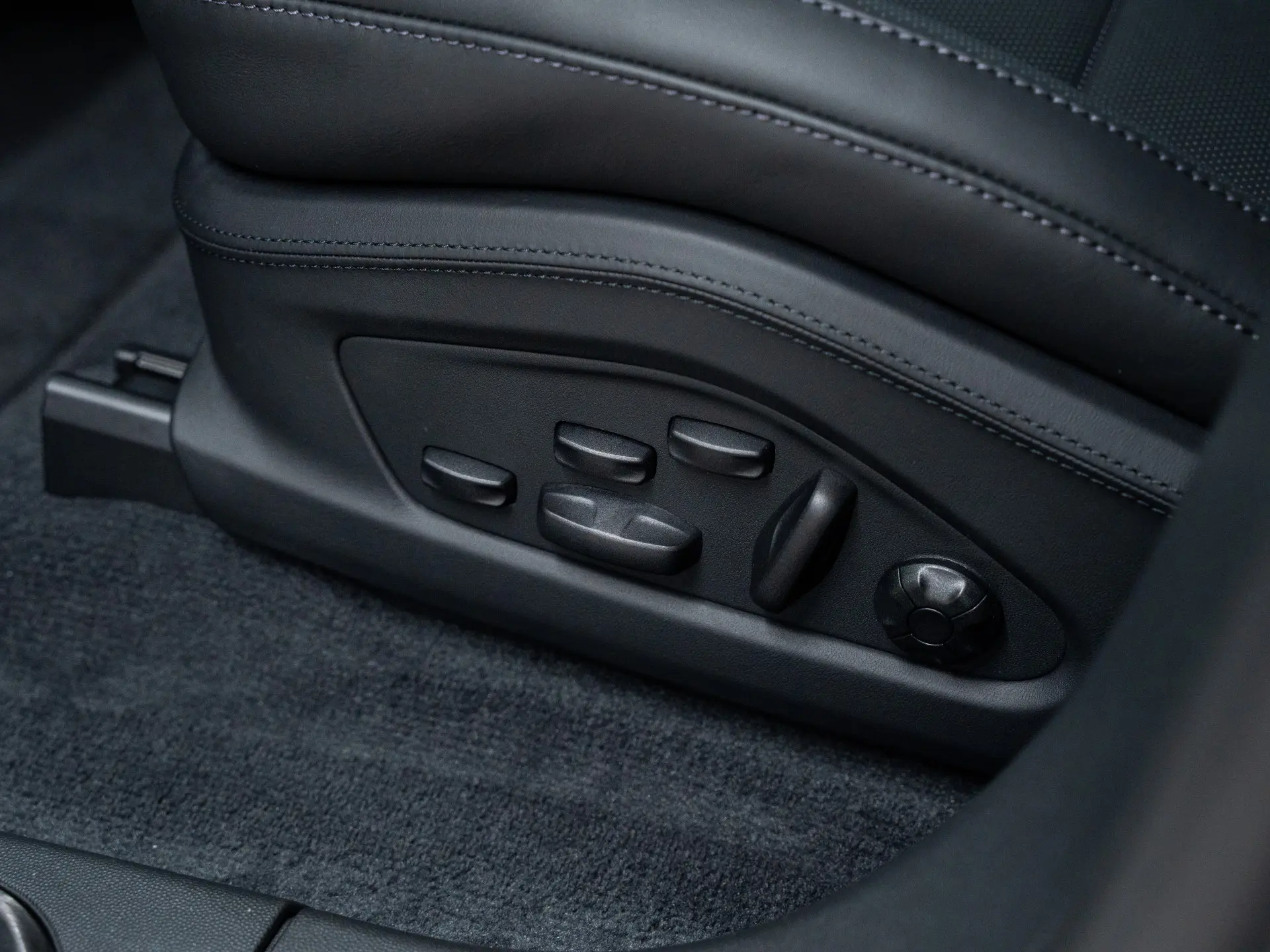 Macan 4
