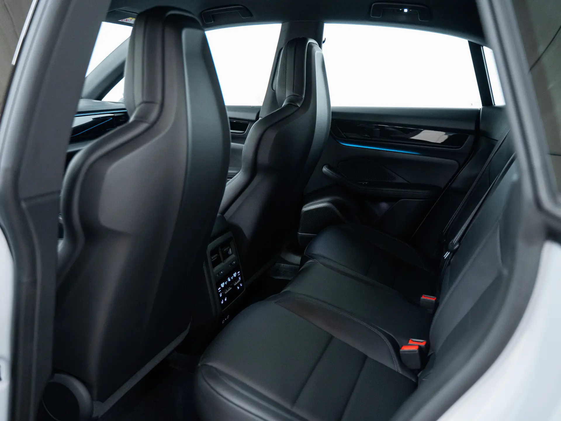 Macan 4