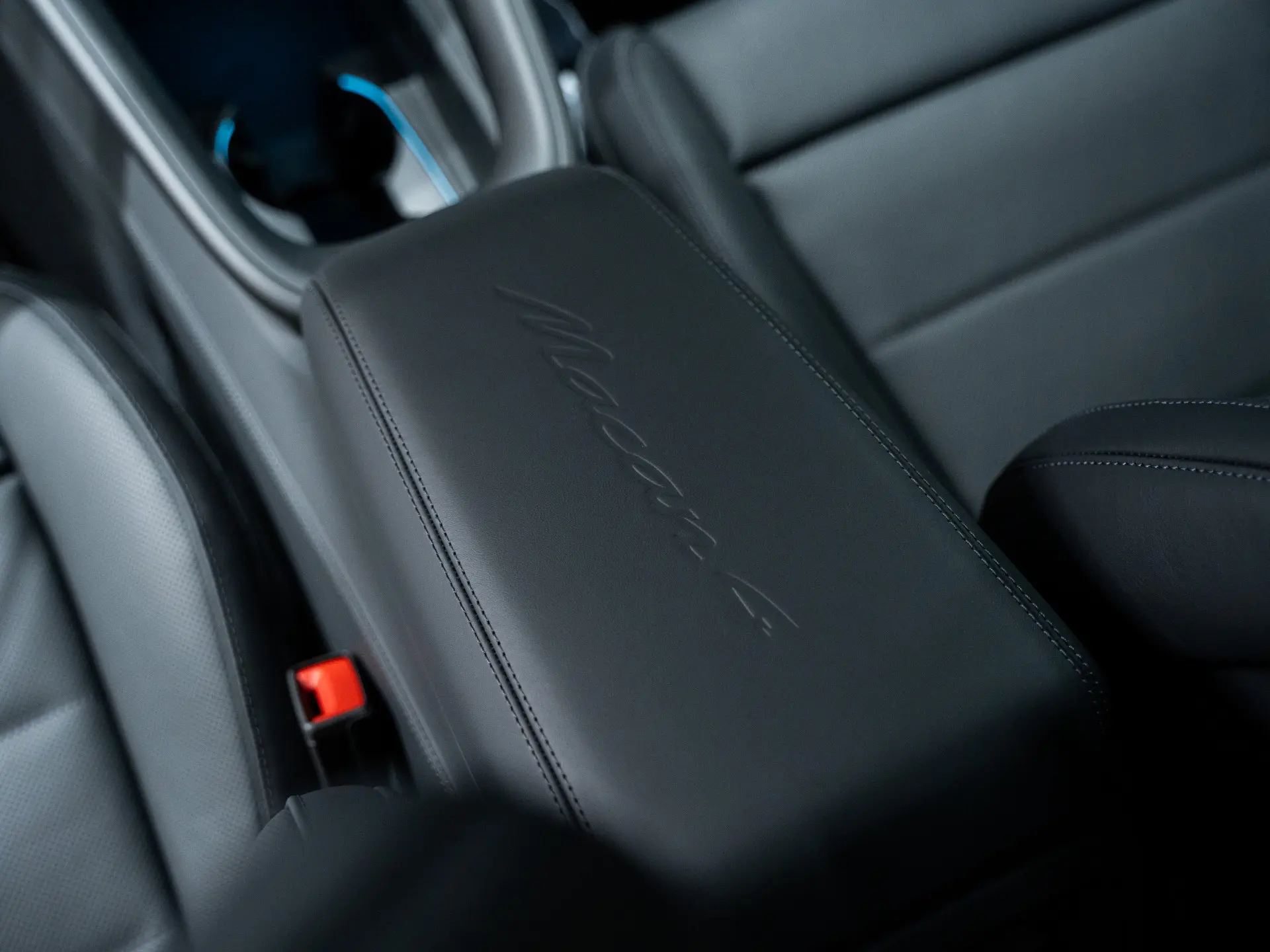 Macan 4