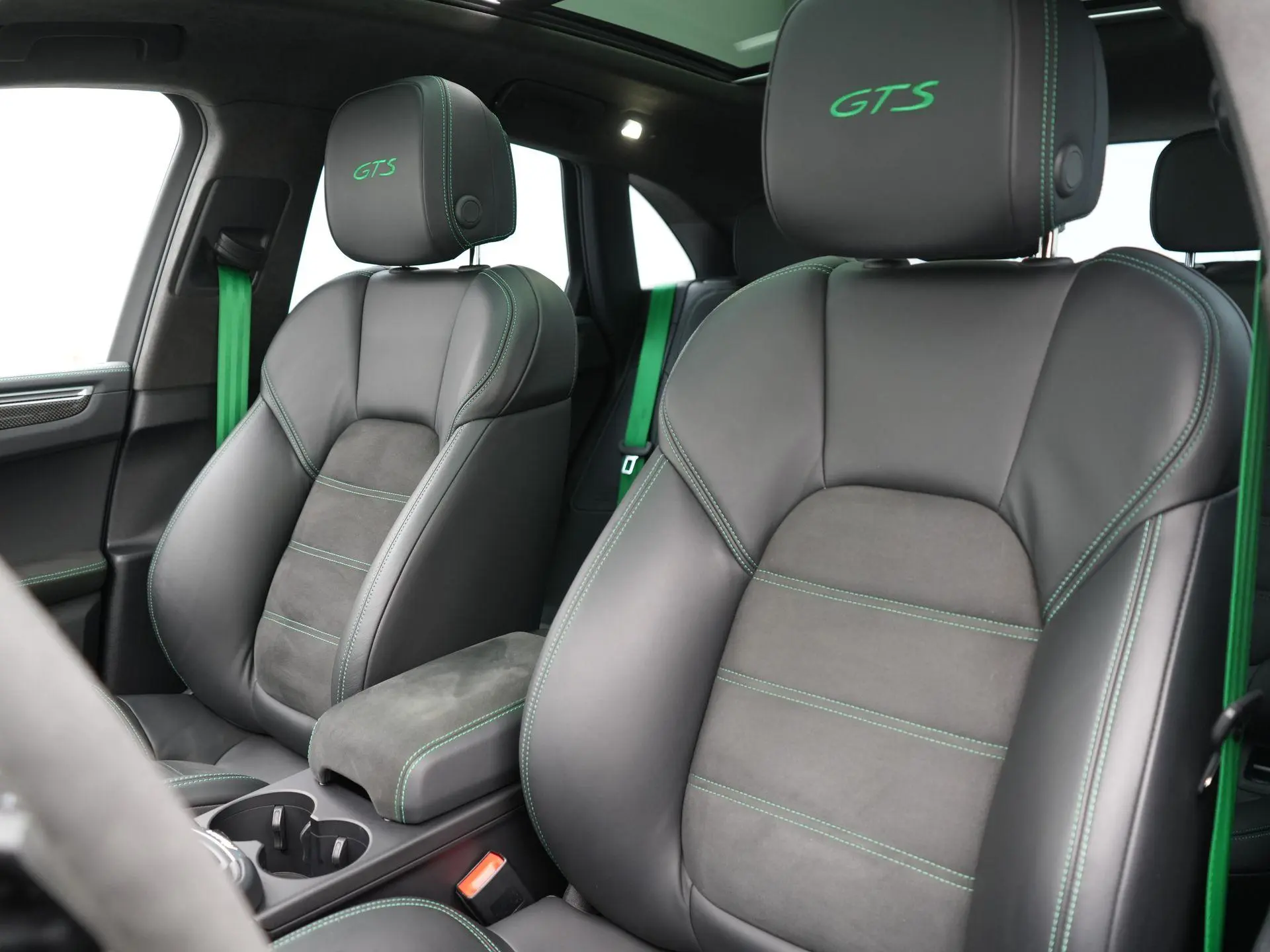 Macan GTS
