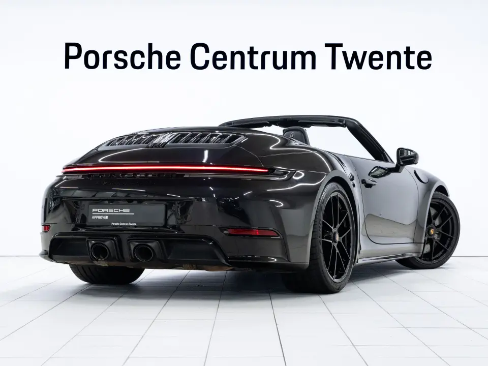 Porsche 911 Carrera 4 GTS Cabriolet