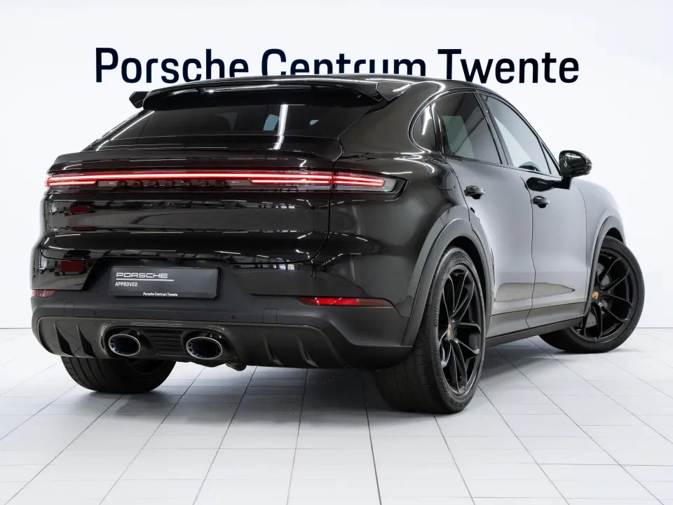 Porsche Cayenne Turbo E-Hybrid Coupé met GT pakket