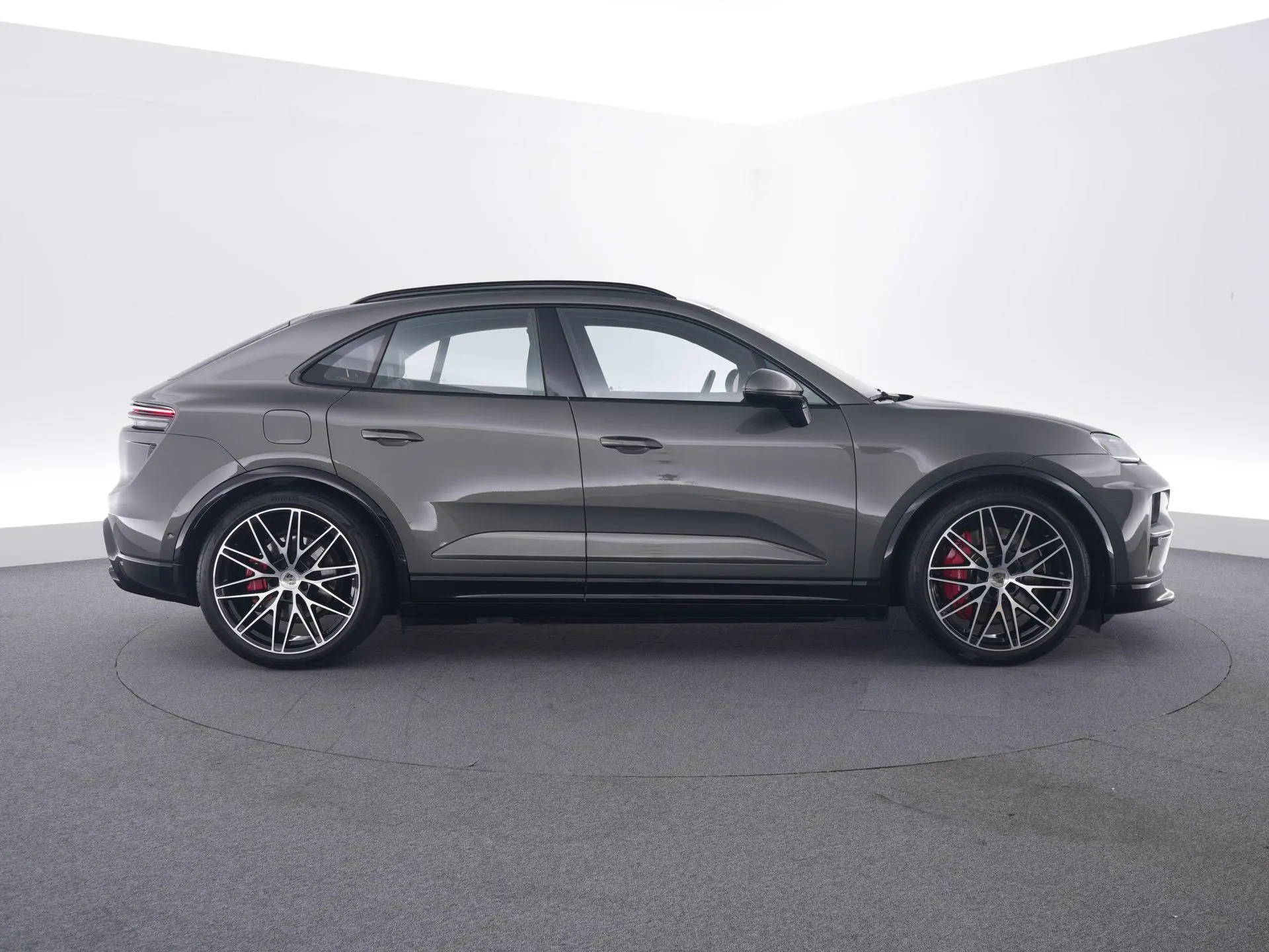 Macan Turbo 100 kWh