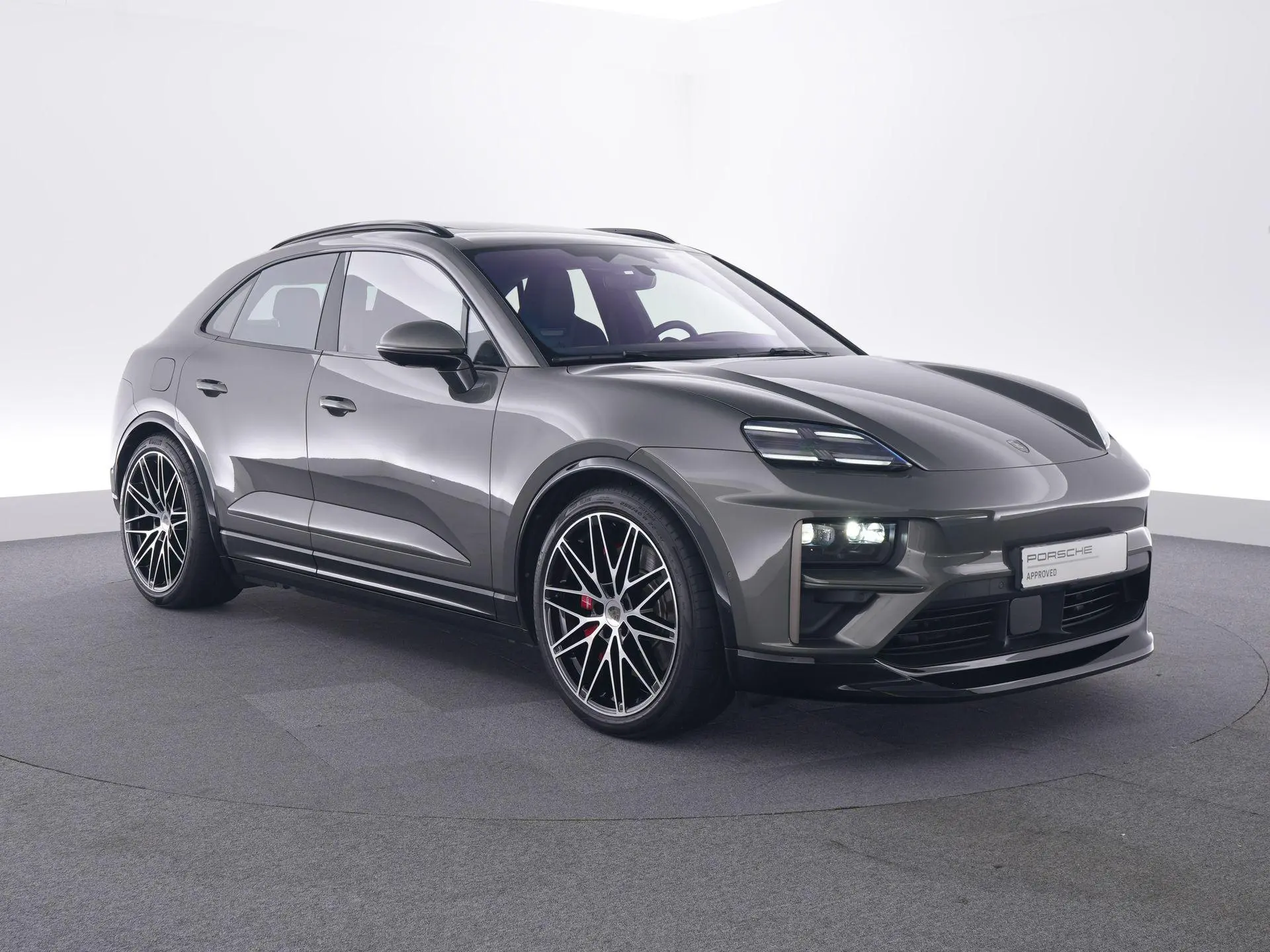 Macan Turbo 100 kWh