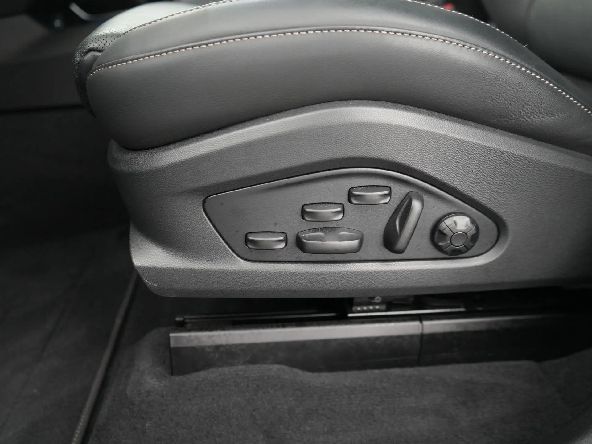 Macan Turbo 100 kWh