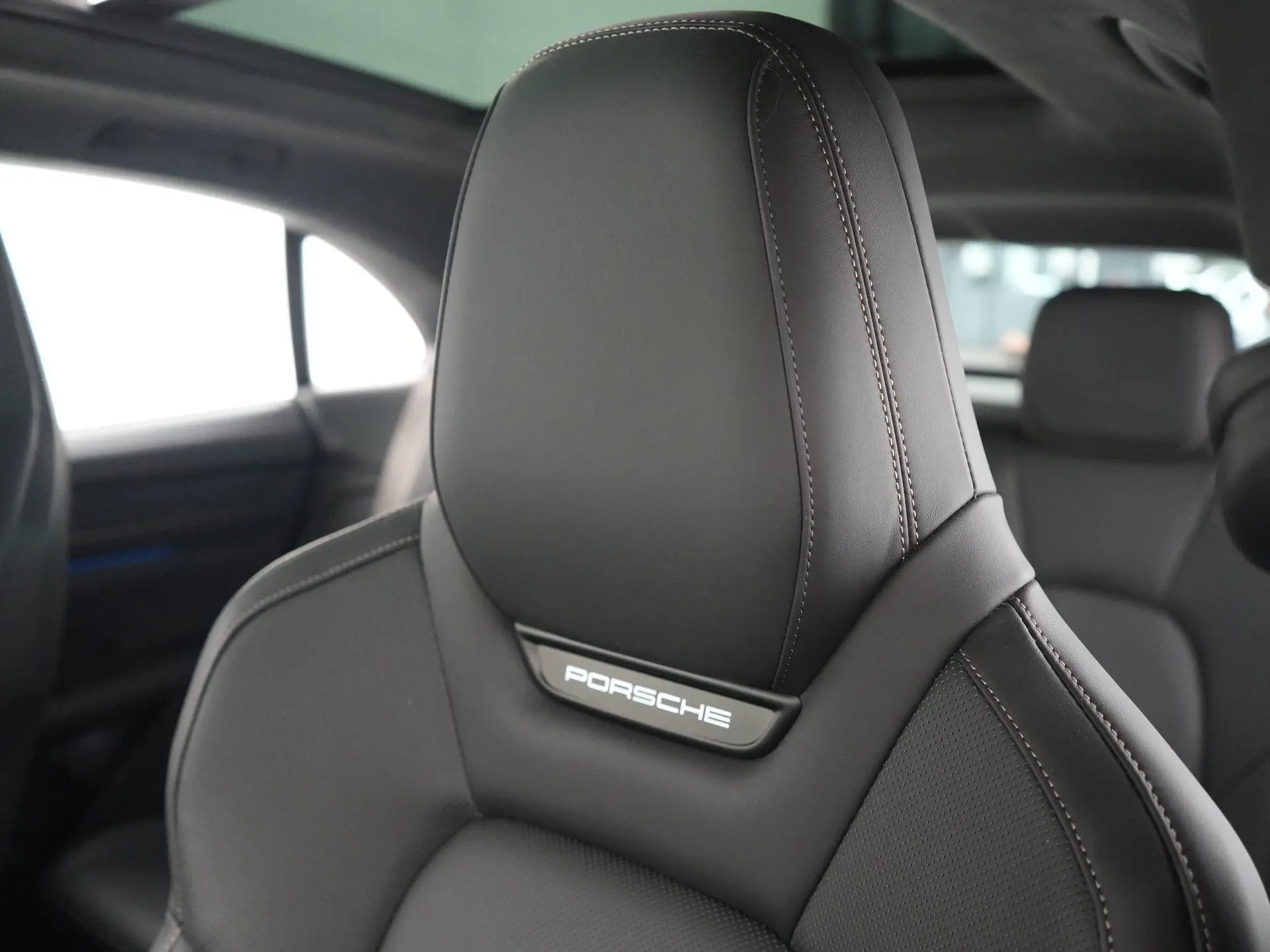 Macan Turbo 100 kWh