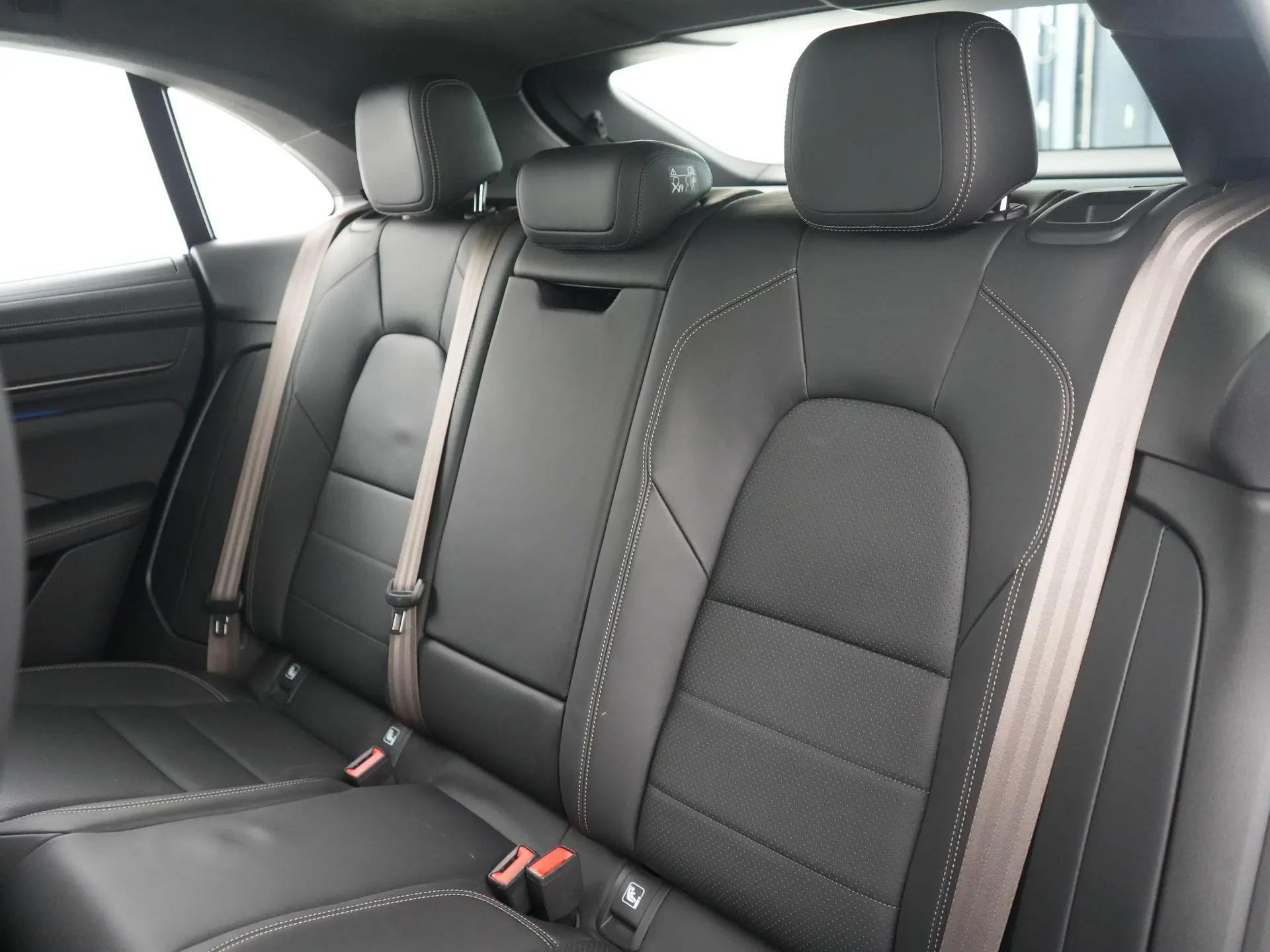 Macan Turbo 100 kWh
