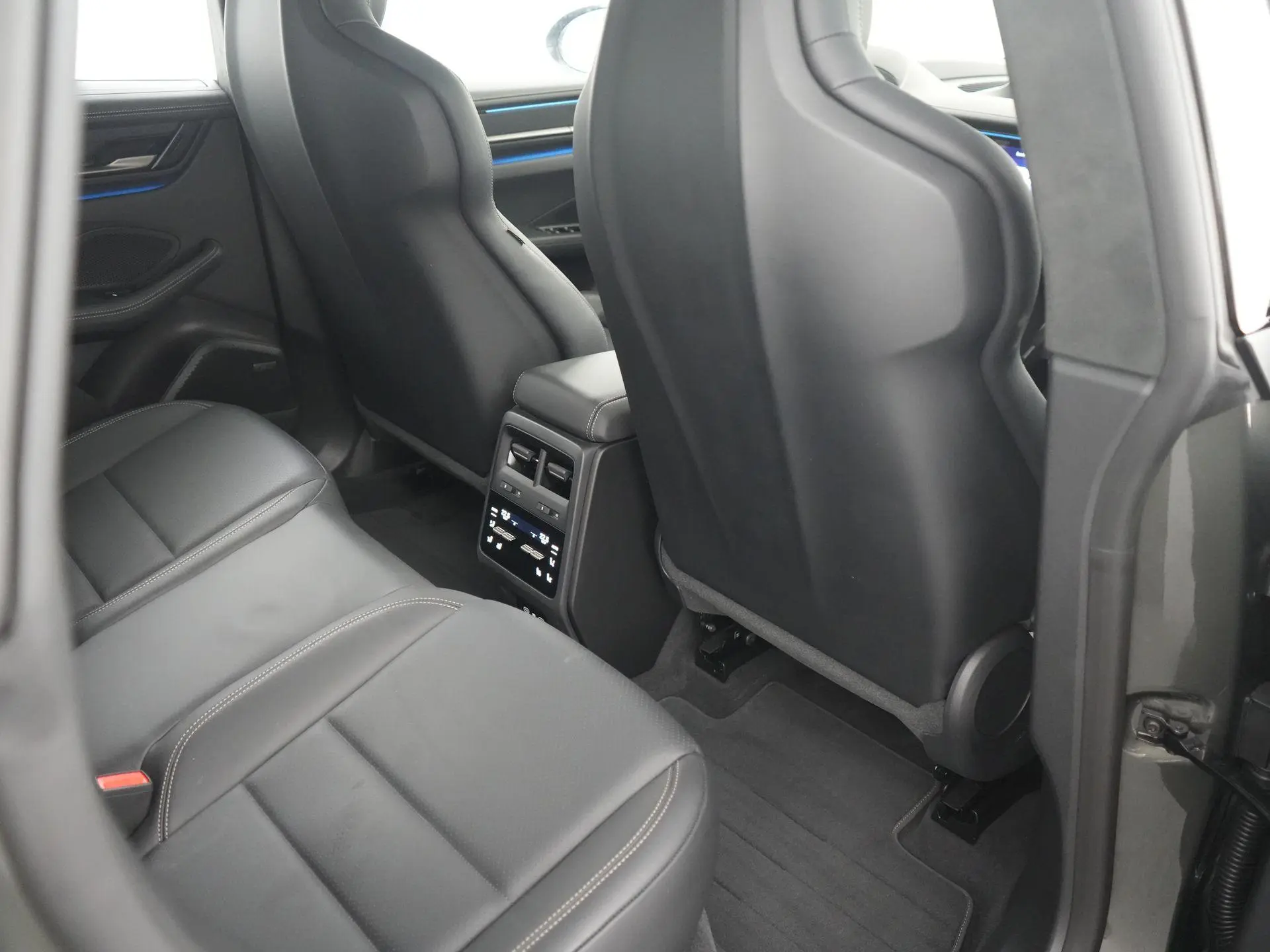 Macan Turbo 100 kWh