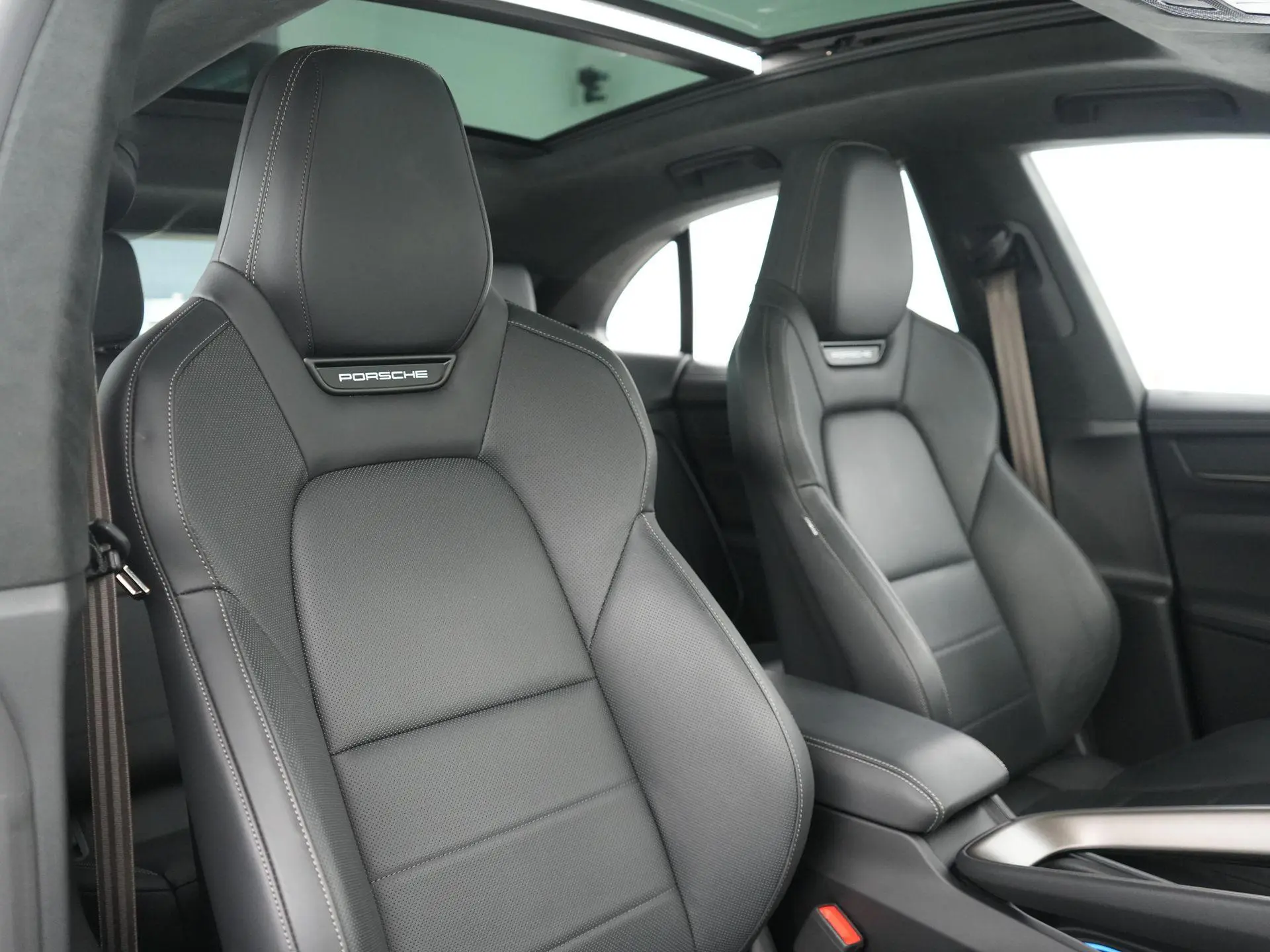 Macan Turbo 100 kWh